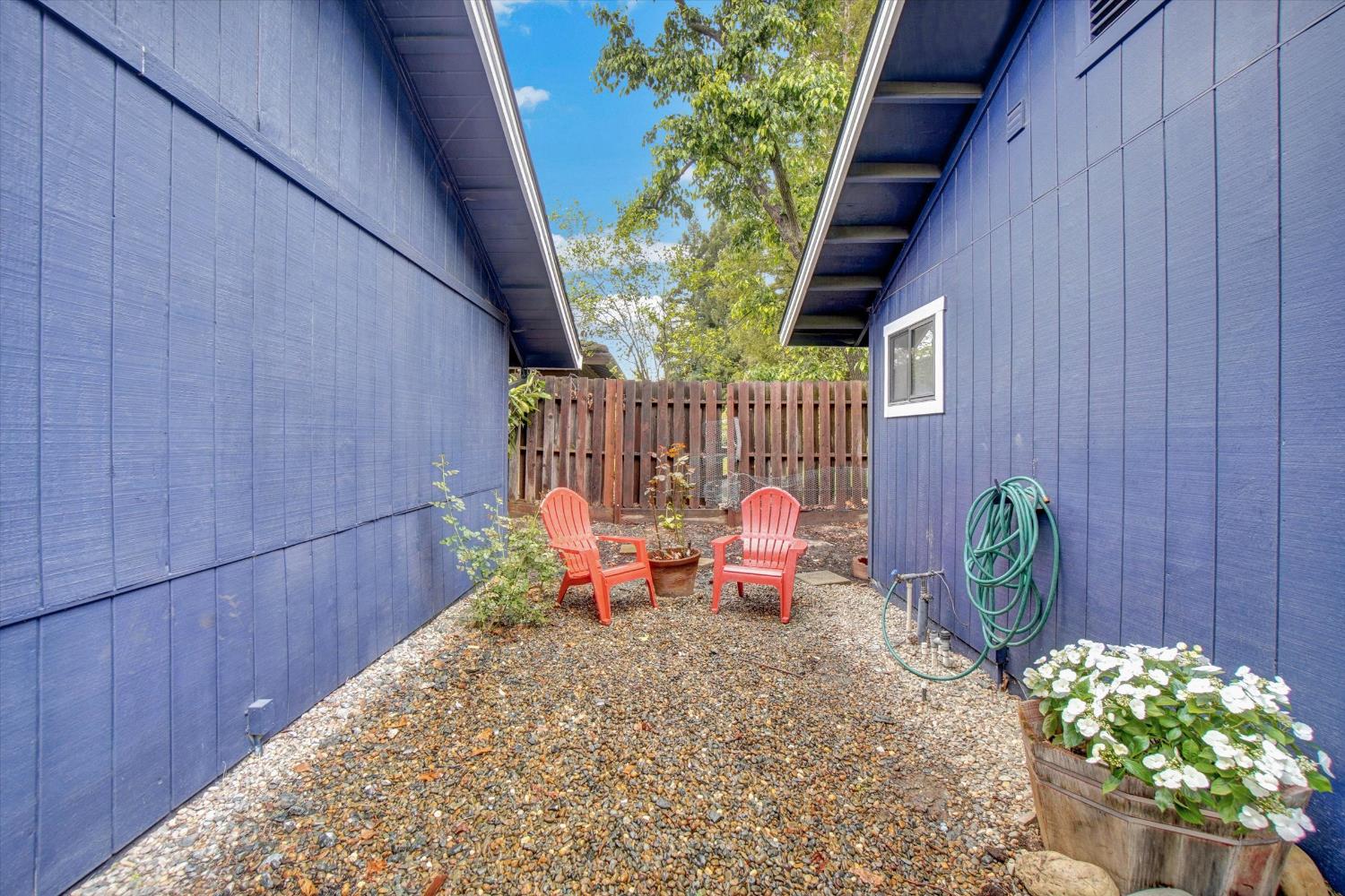 144 W Gold Creek Circle