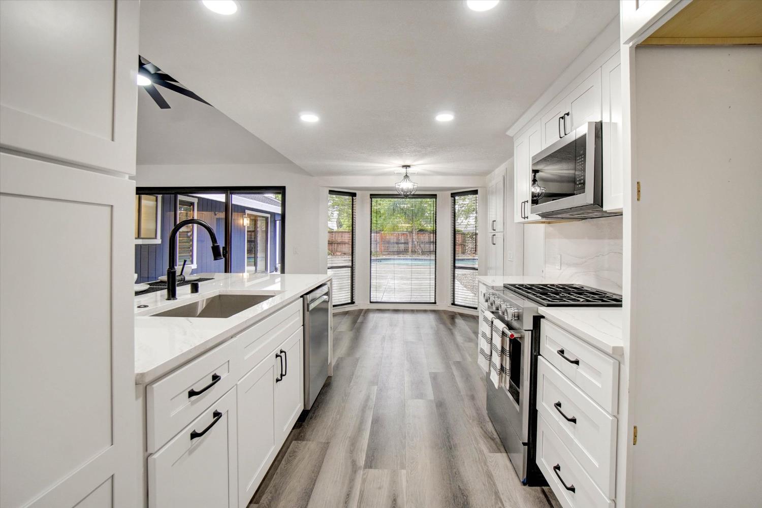 144 W Gold Creek Circle