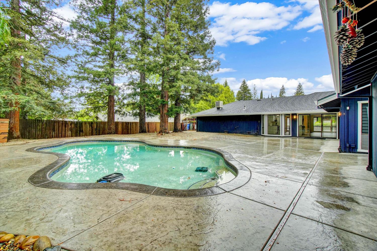 144 W Gold Creek Circle