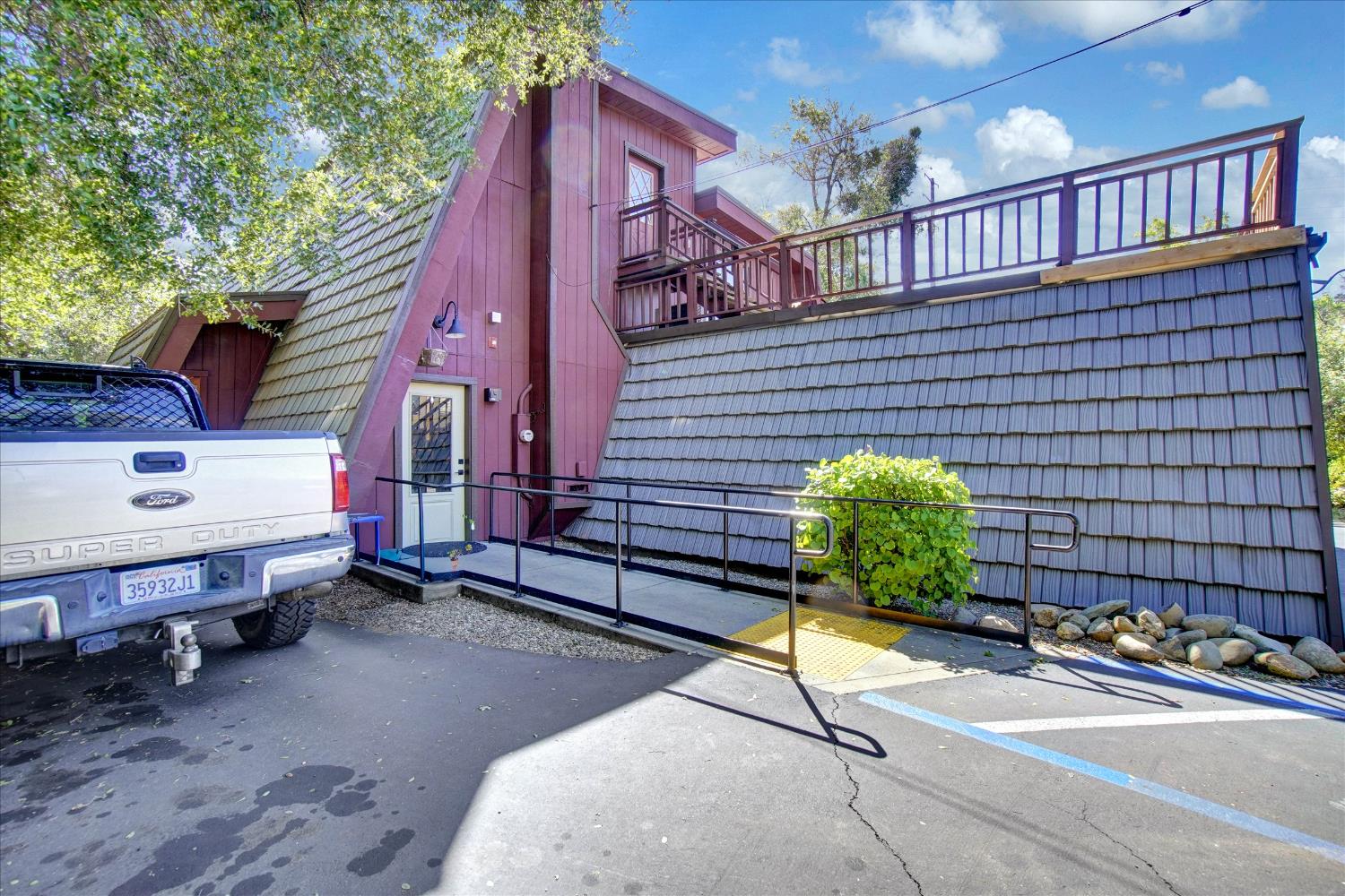 3375 Country Club Drive