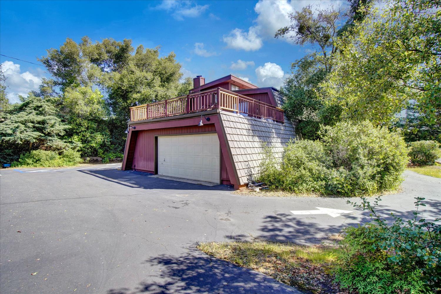 3375 Country Club Drive