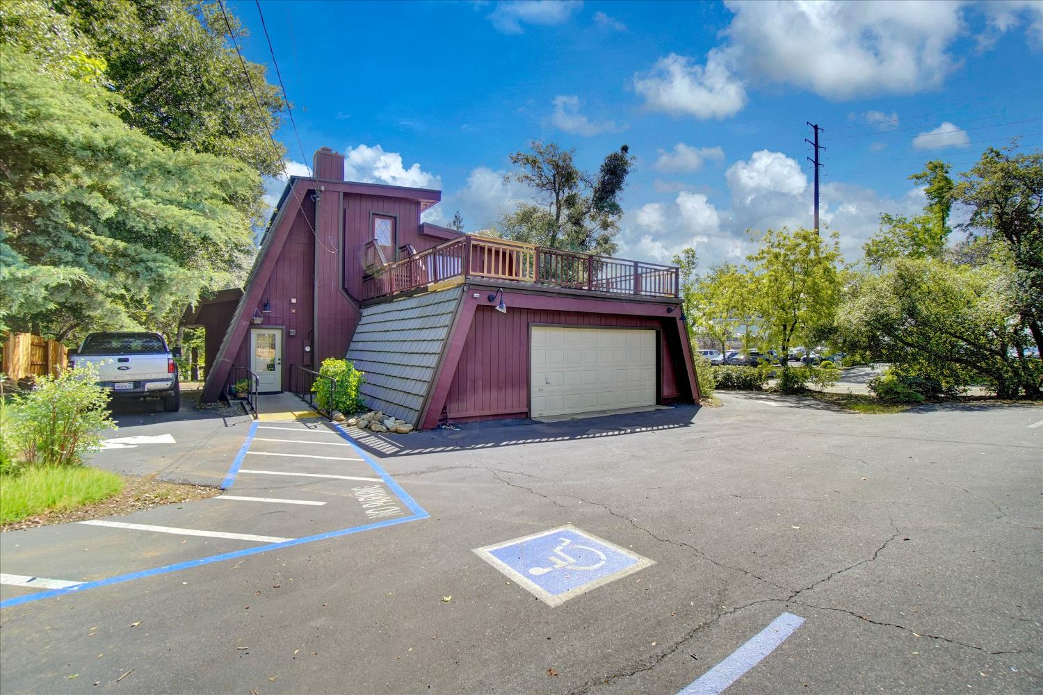 3375 Country Club Drive