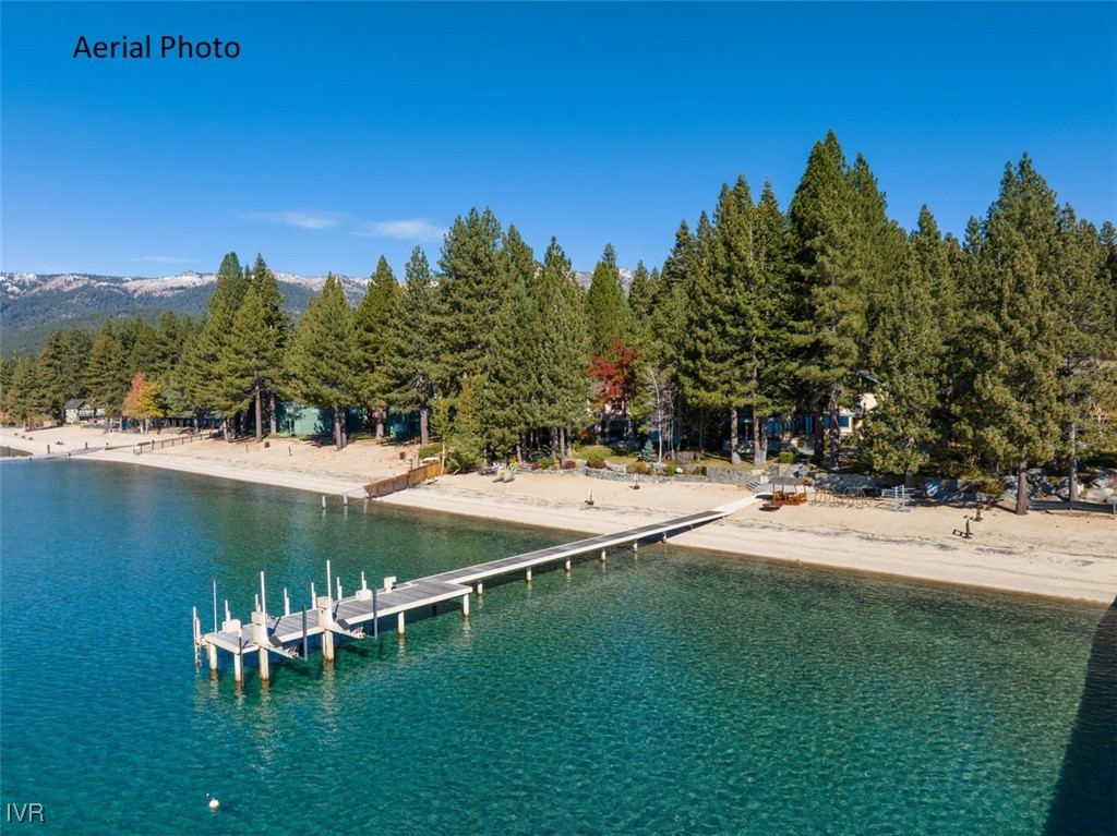 1013 Lakeshore Boulevard