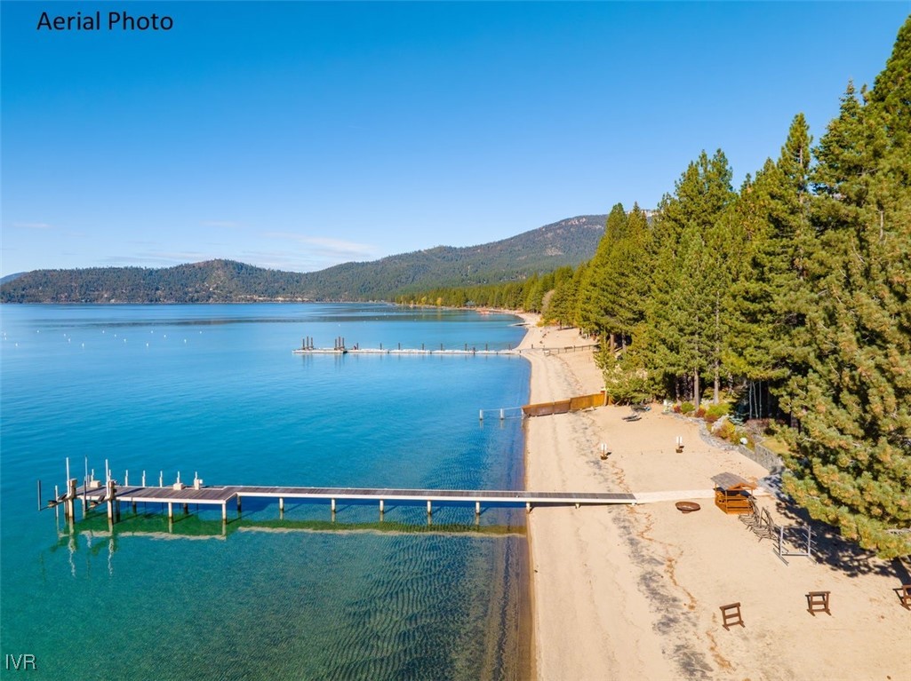 1013 Lakeshore Boulevard