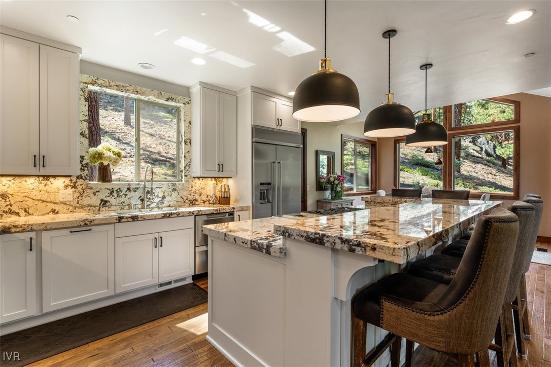 2204 Lands End Drive