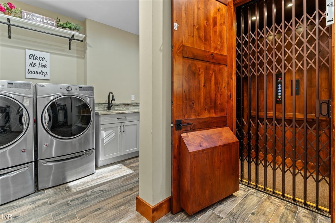 2204 Lands End Drive