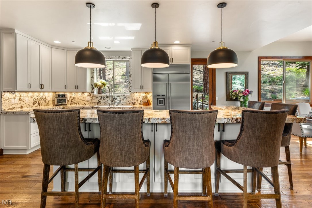 2204 Lands End Drive