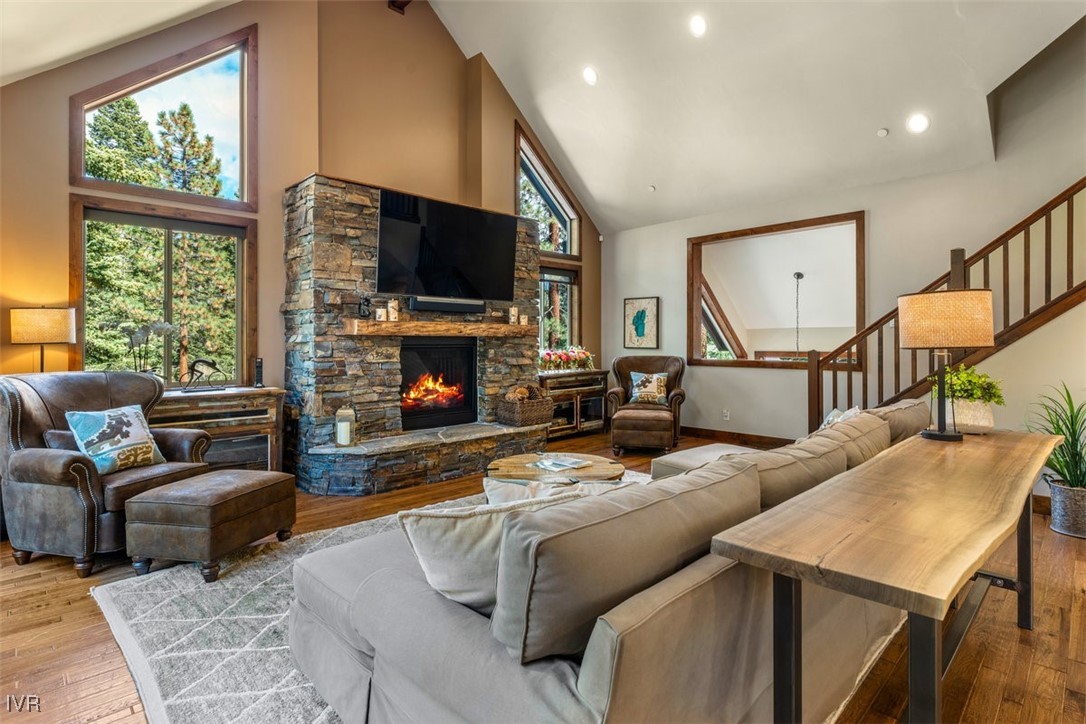 2204 Lands End Drive