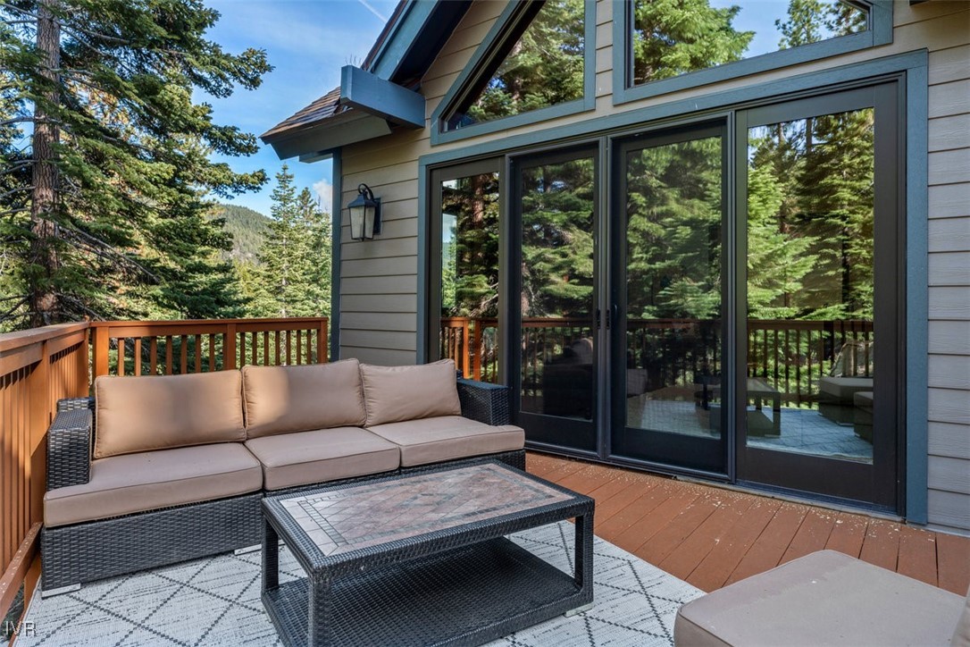 2204 Lands End Drive