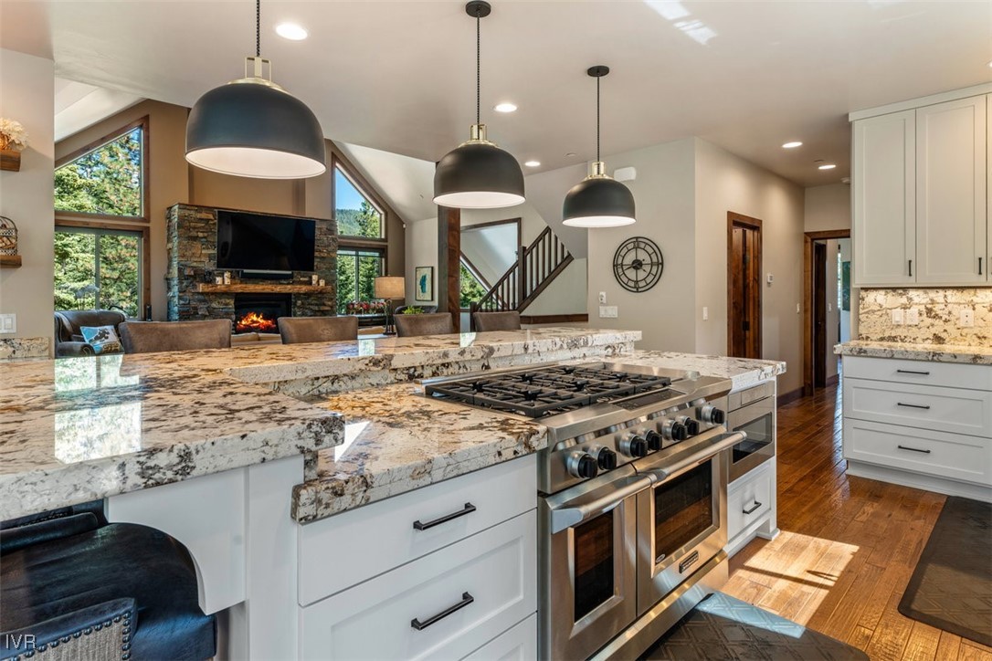 2204 Lands End Drive