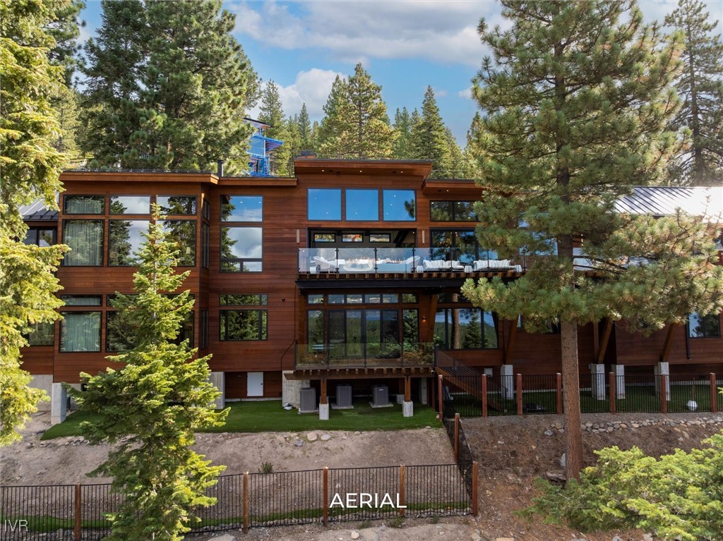 575 Fairview Blvd