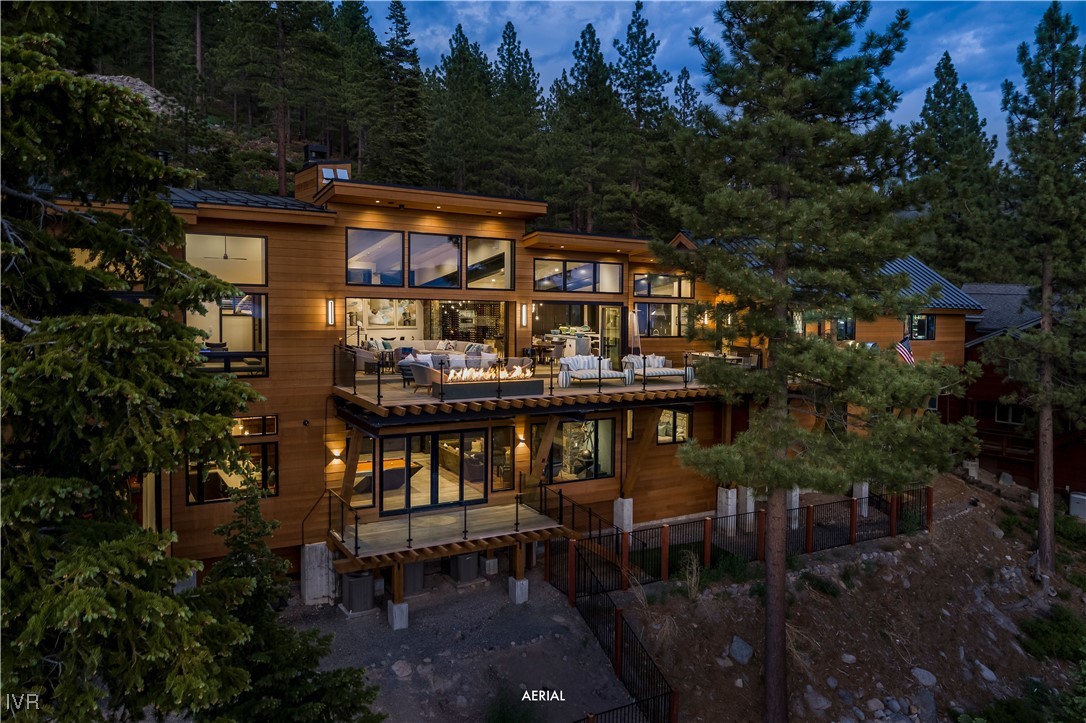 575 Fairview Blvd