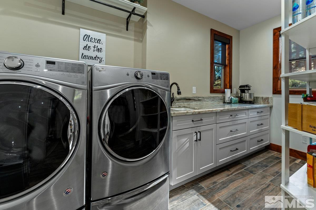 2204 Lands End Drive