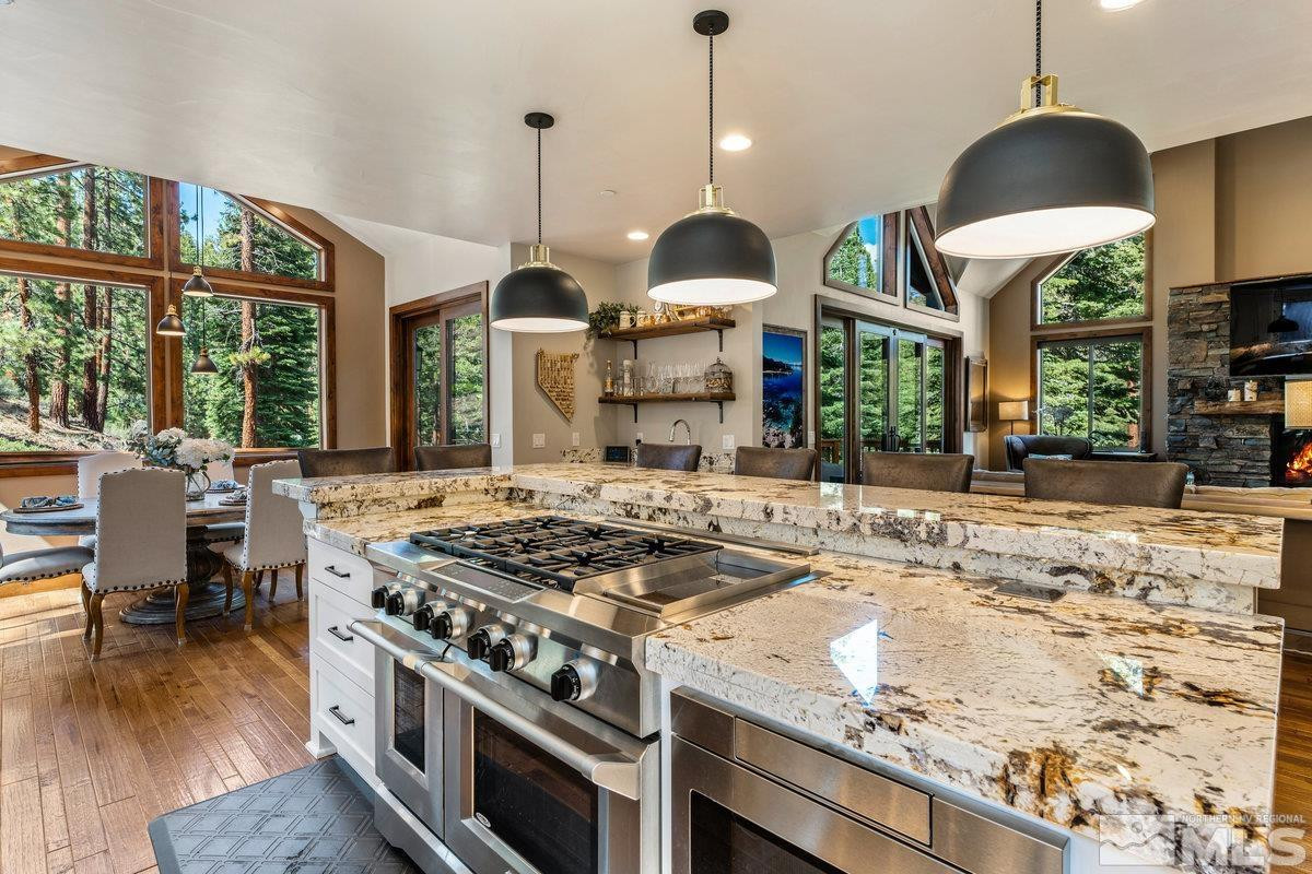 2204 Lands End Drive