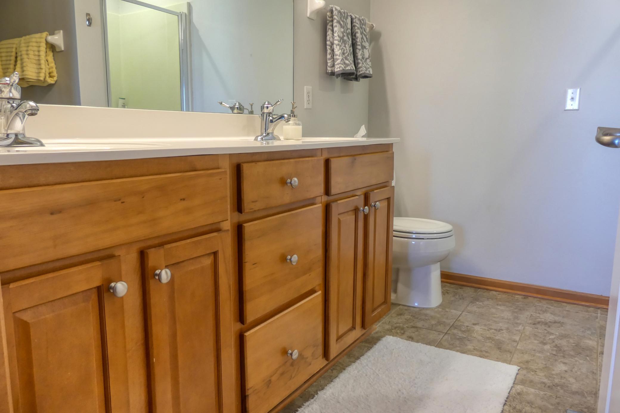 10797 Kingsfield Lane