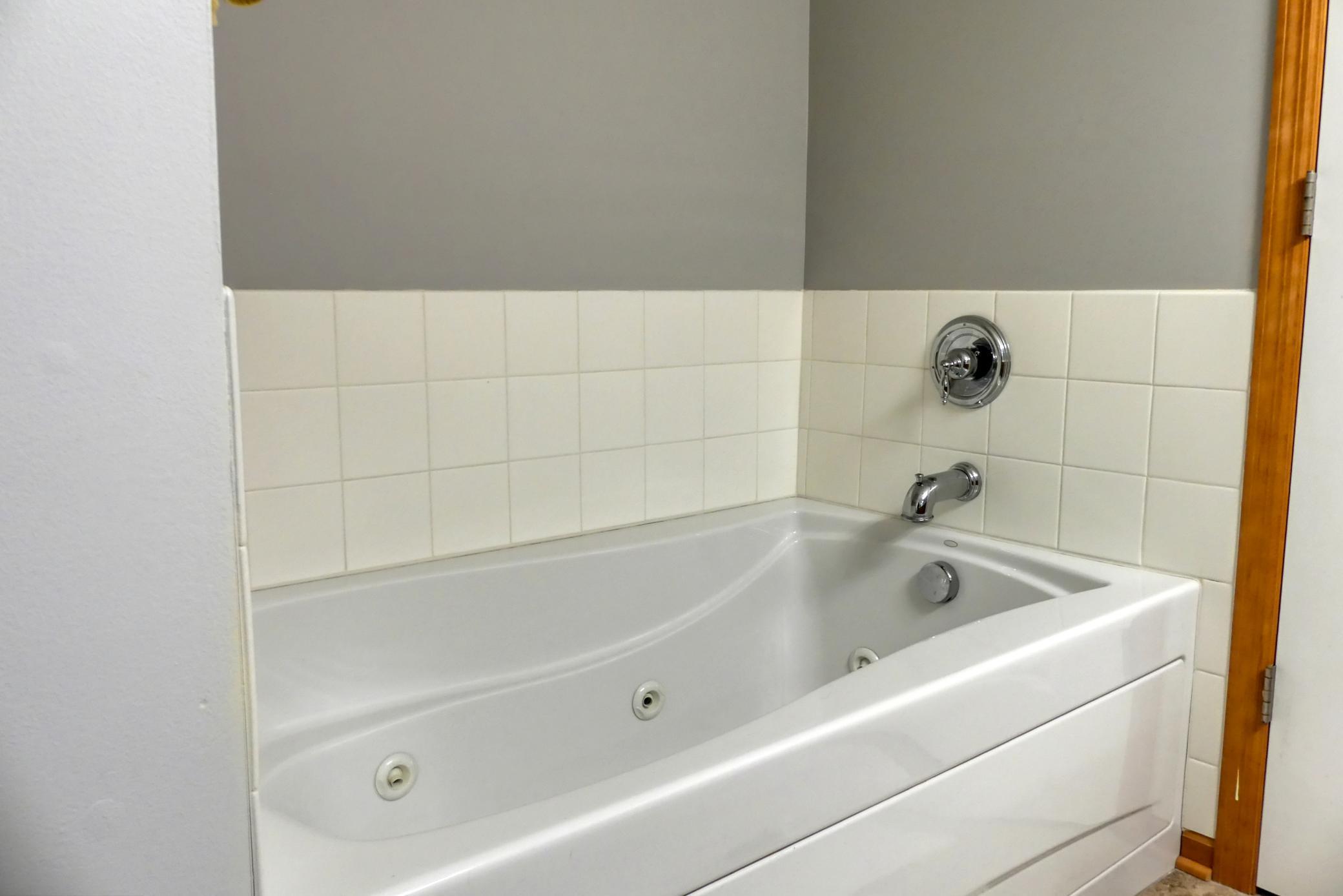 10797 Kingsfield Lane