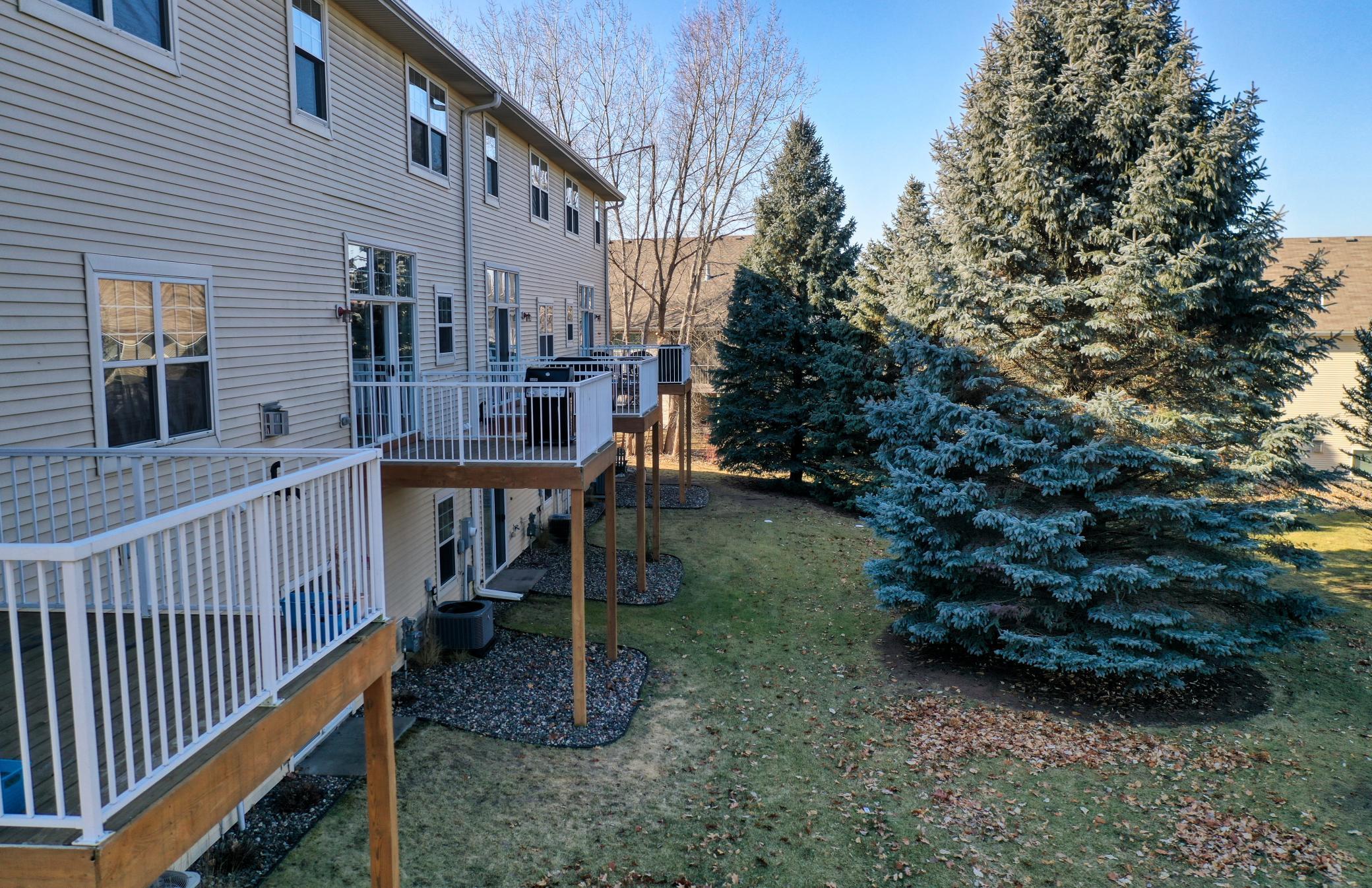 10797 Kingsfield Lane