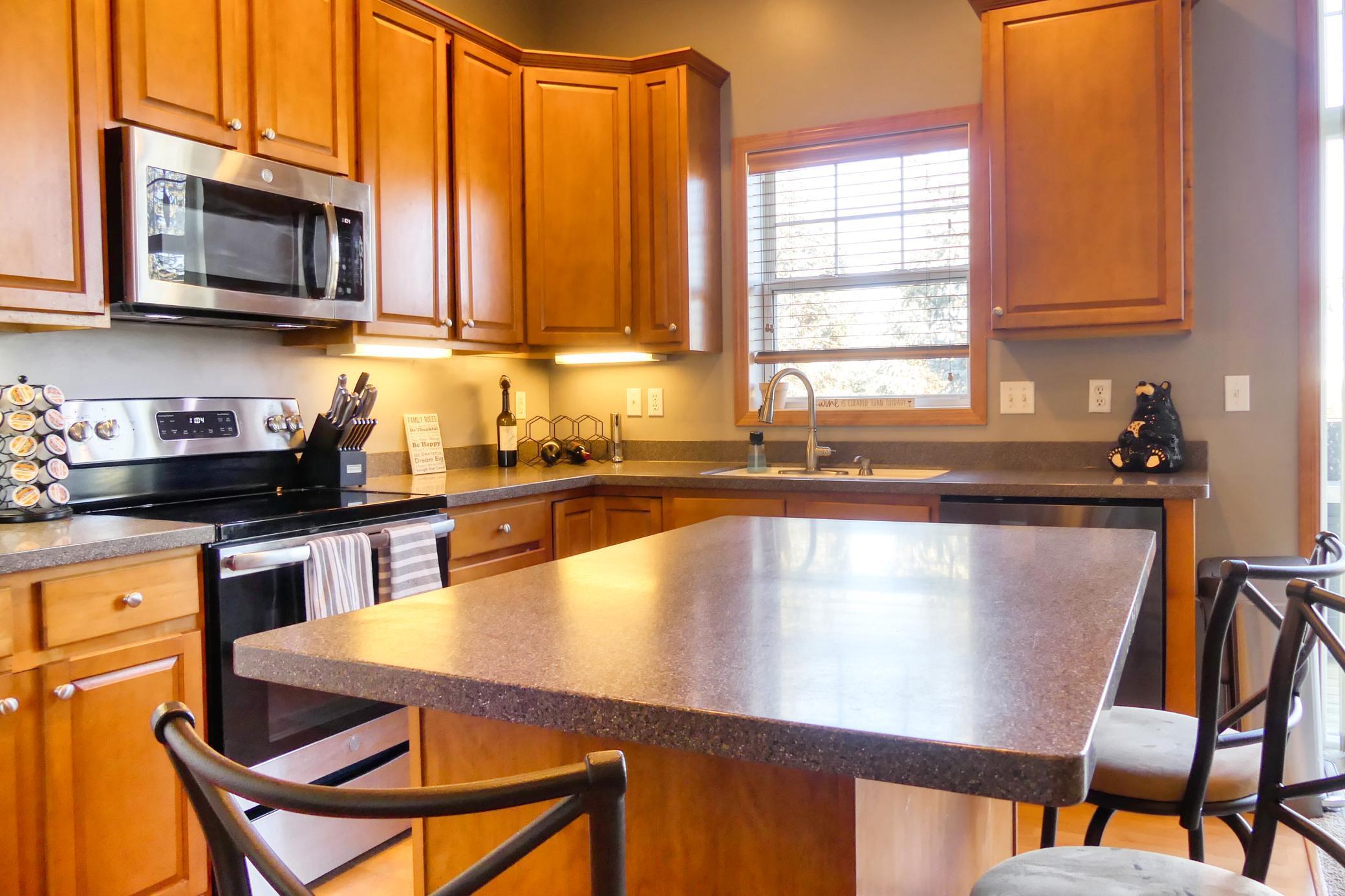 10797 Kingsfield Lane