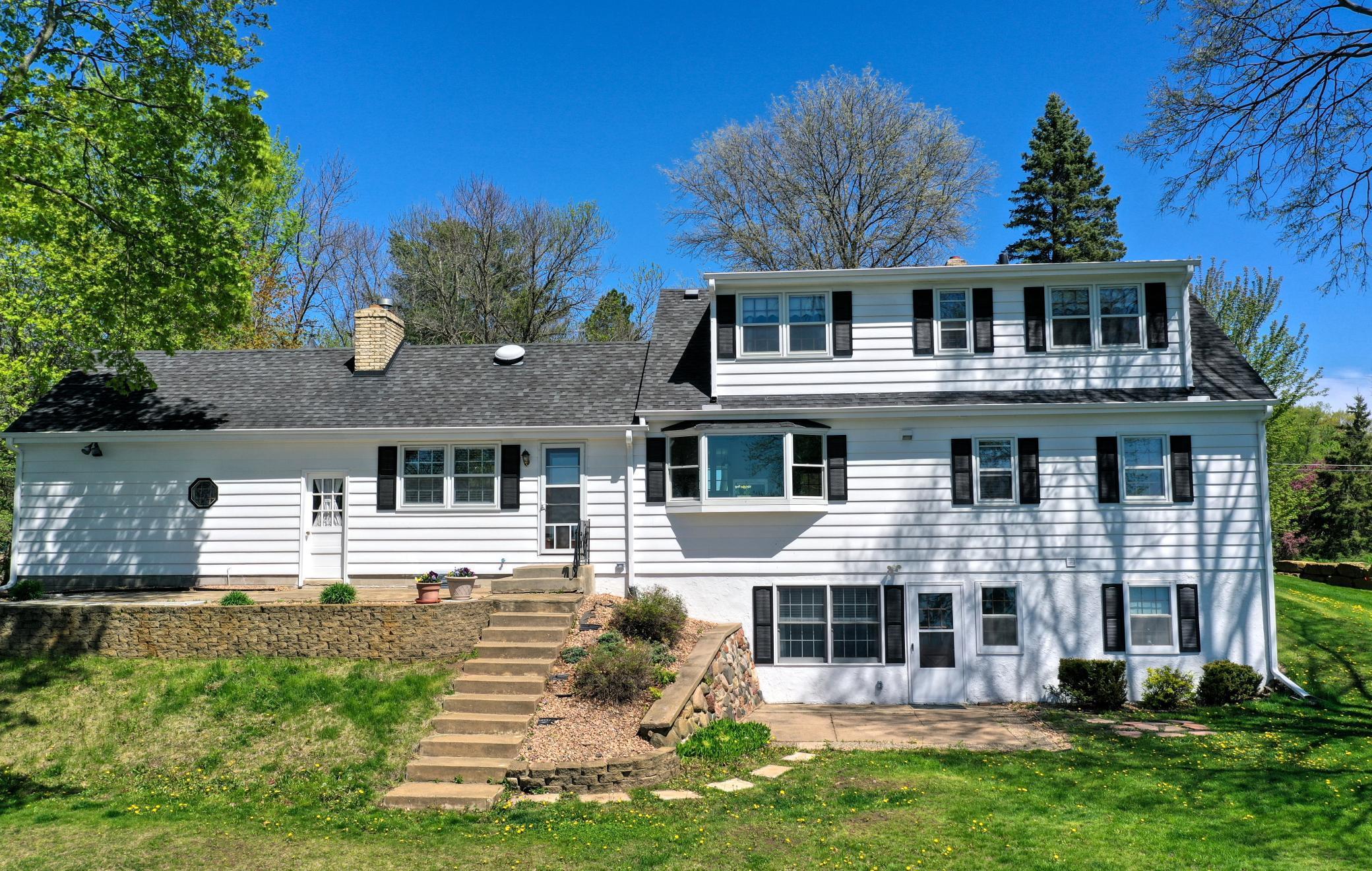 9003 N Shore Trail N