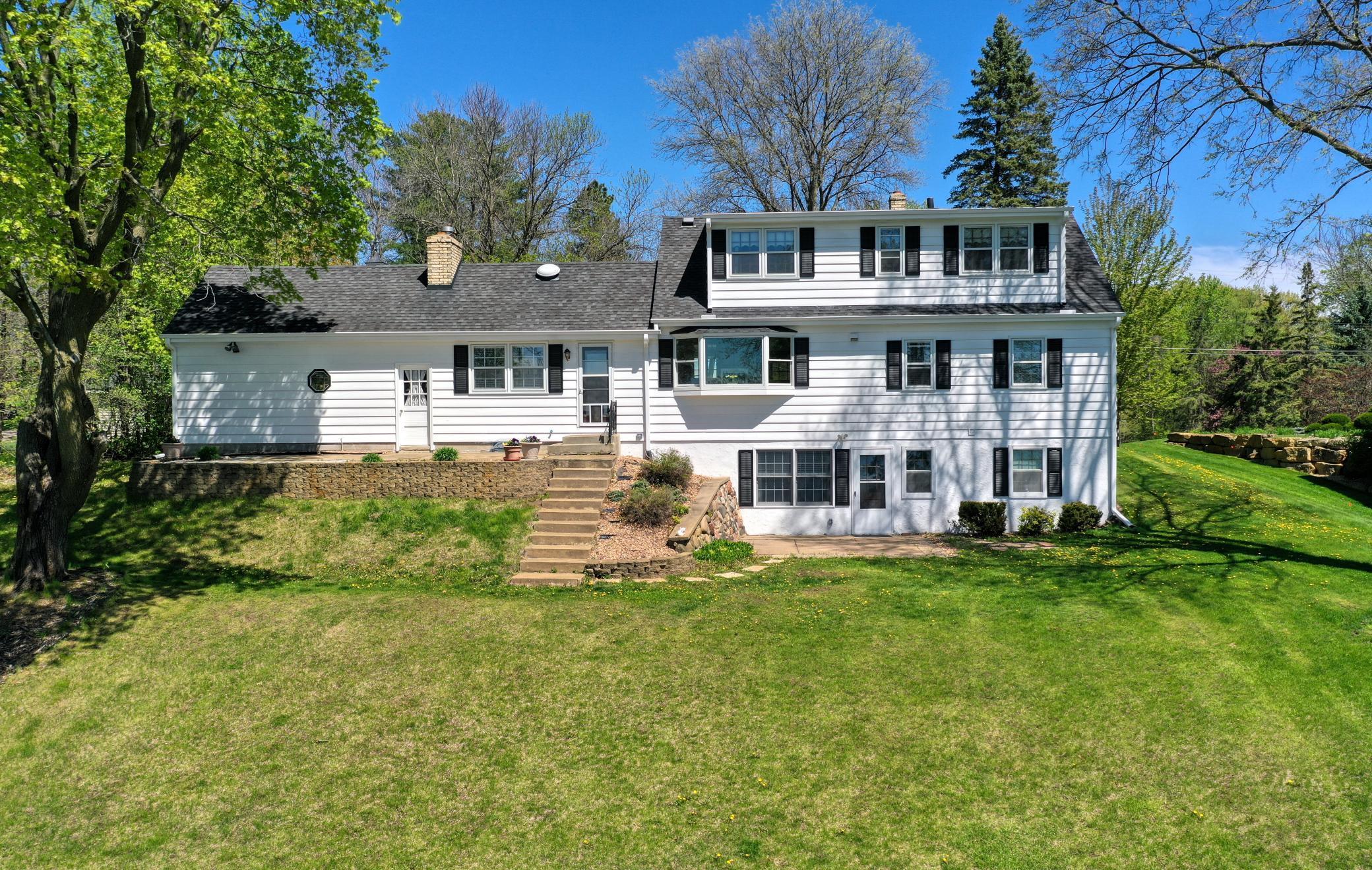 9003 N Shore Trail N