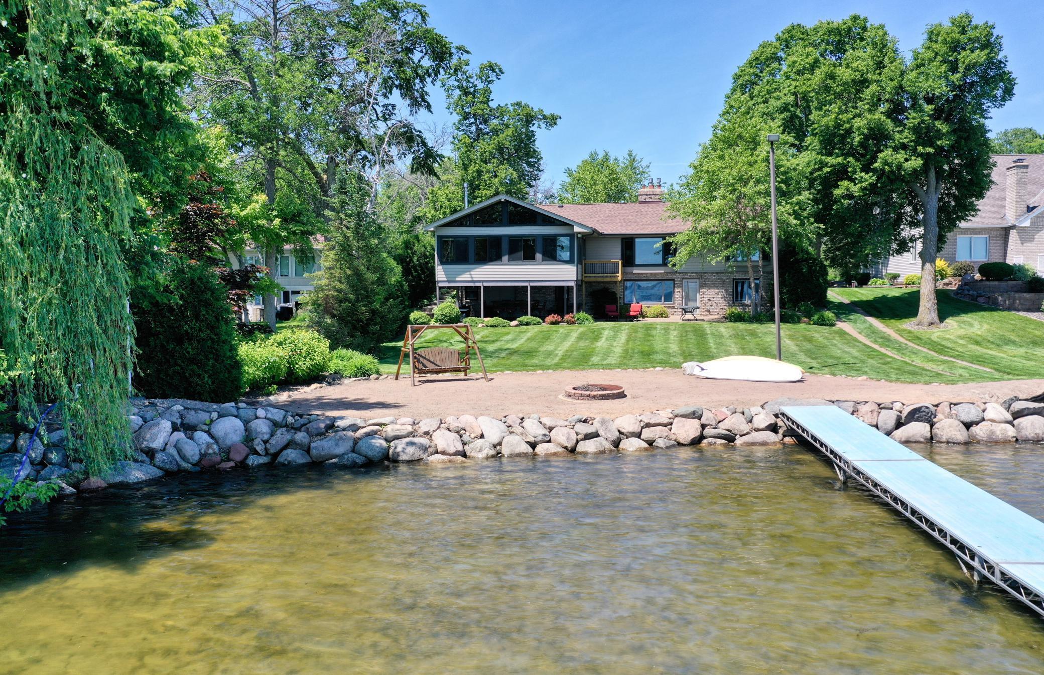 6631 Northshore Trail N