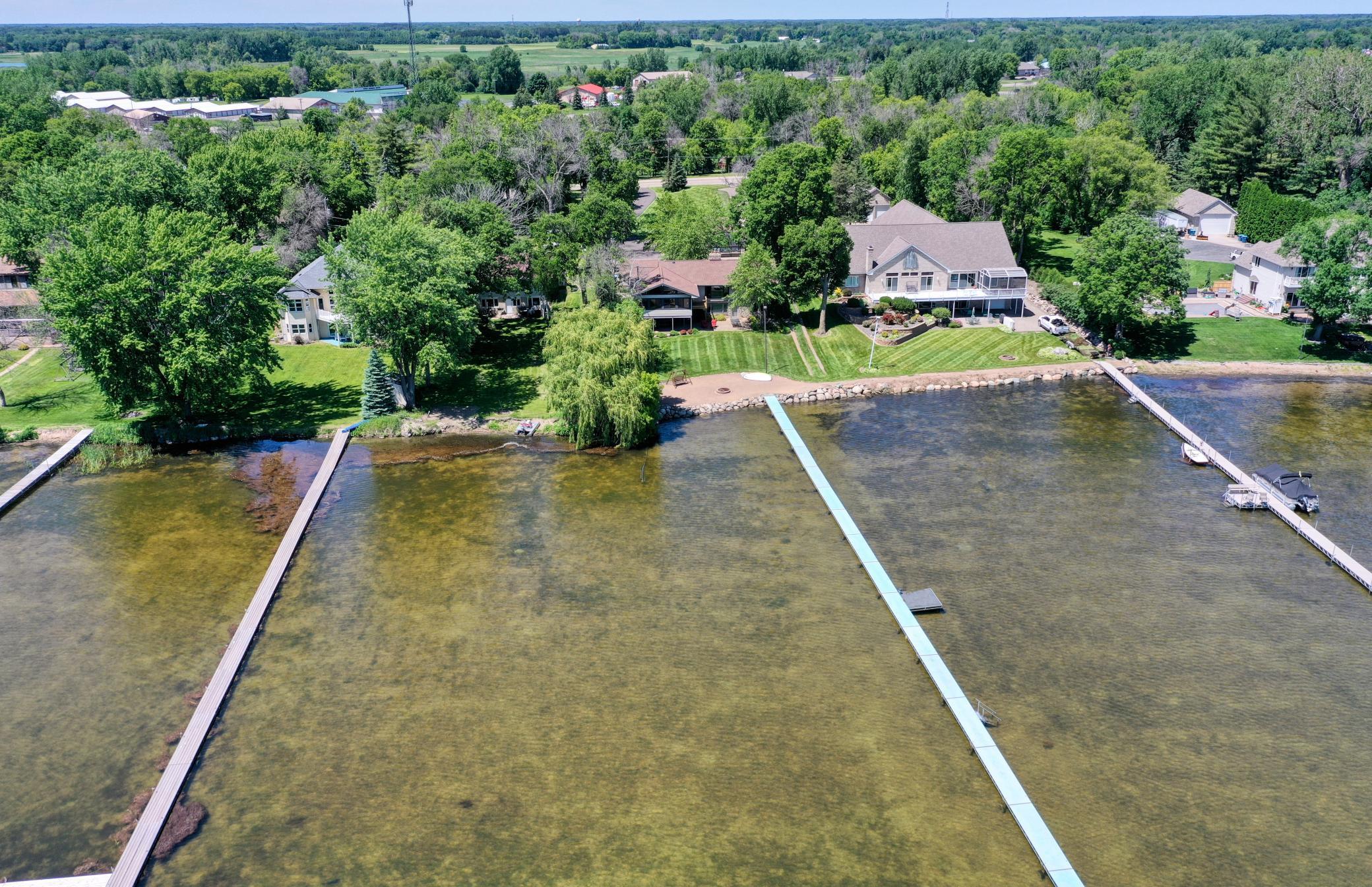 6631 Northshore Trail N