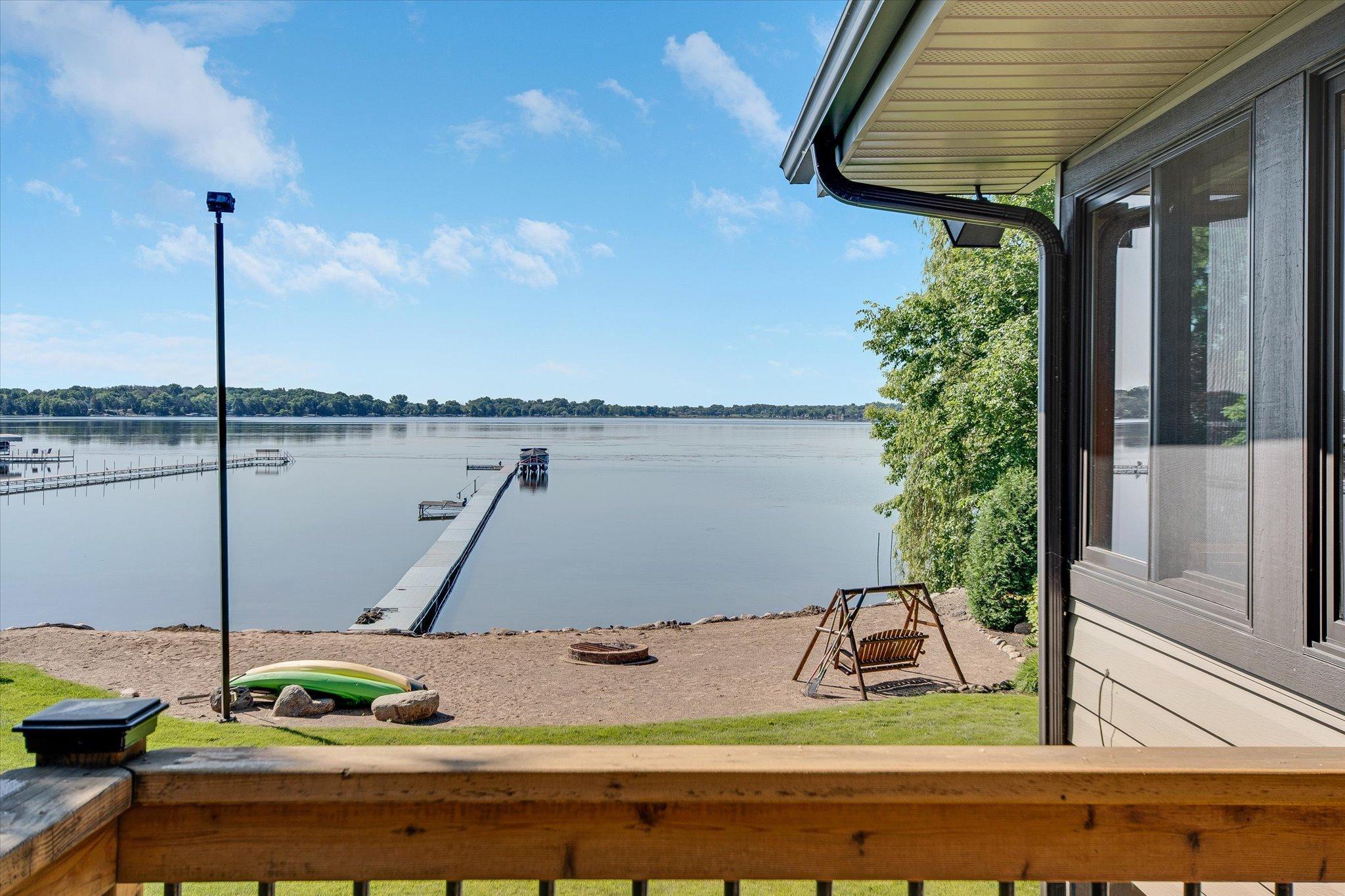 6631 Northshore Trail N