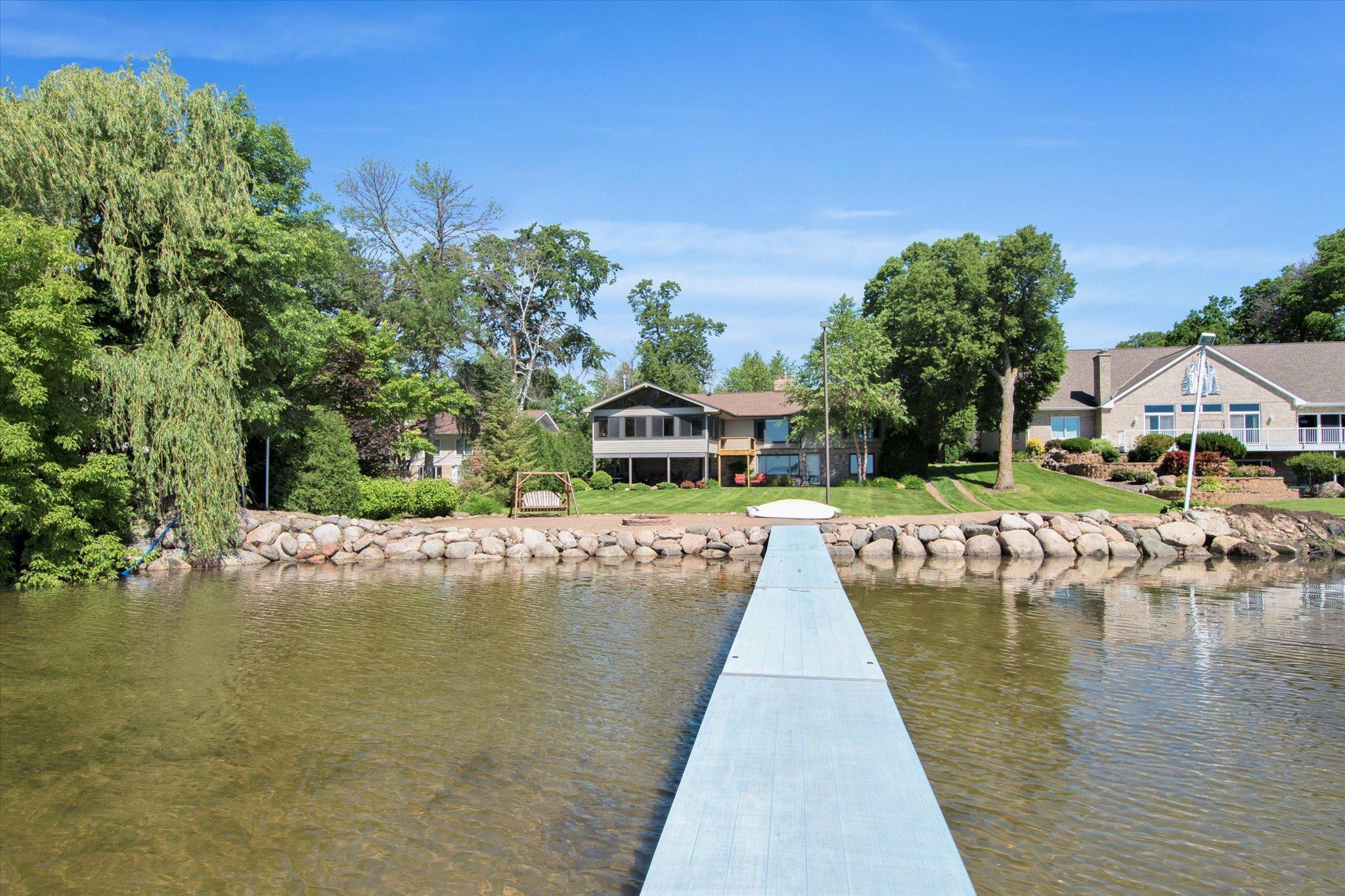 6631 Northshore Trail N
