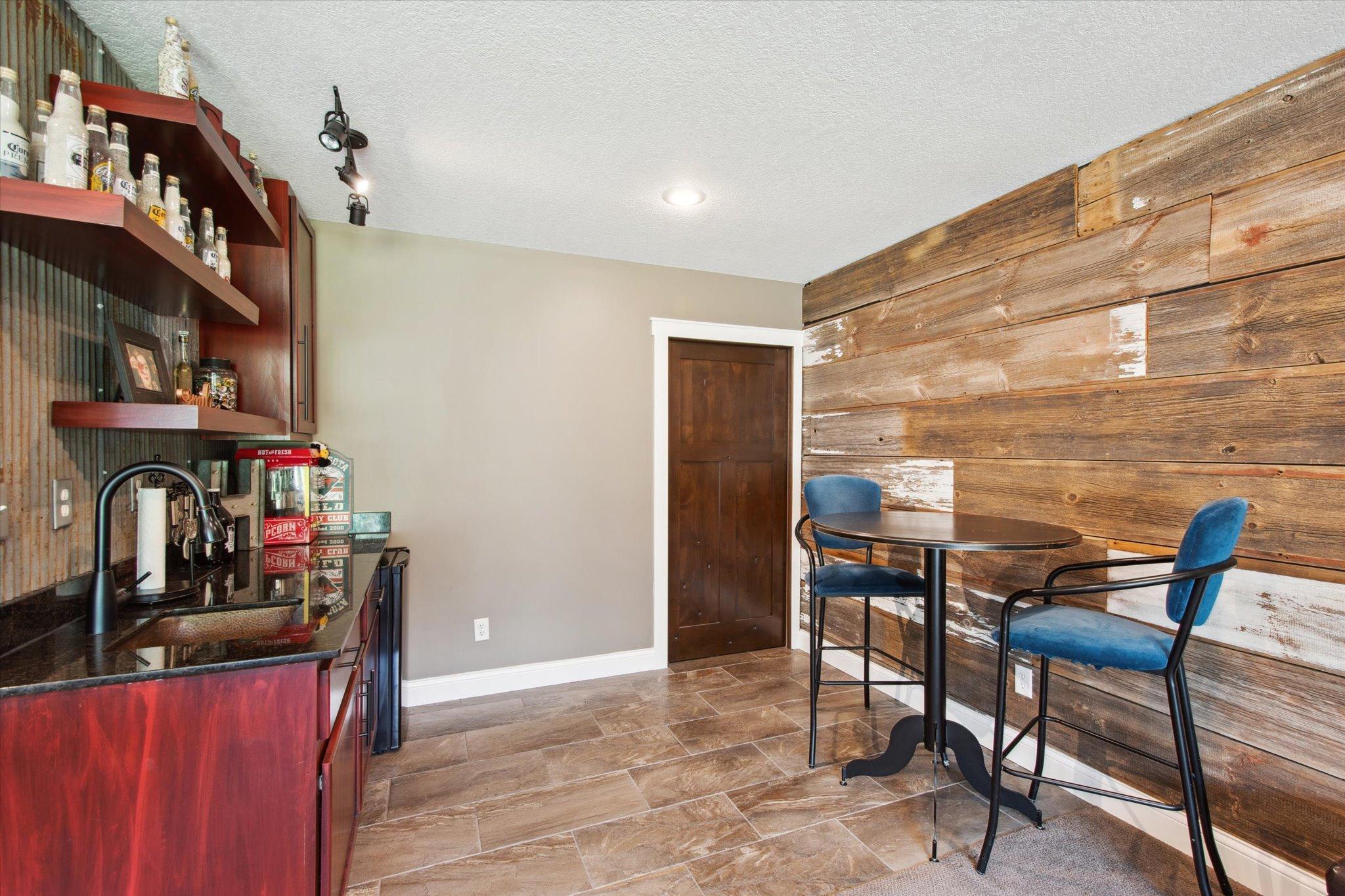 24778 Esquire Boulevard