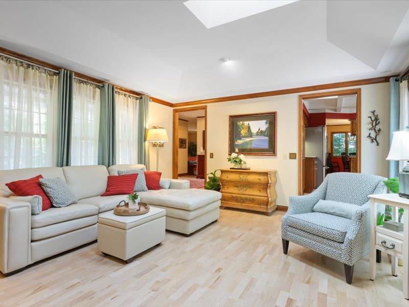 9429 Jewel Lane Court N