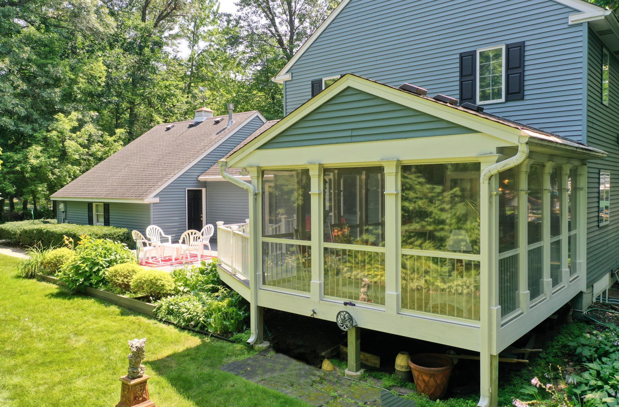 9429 Jewel Lane Court N