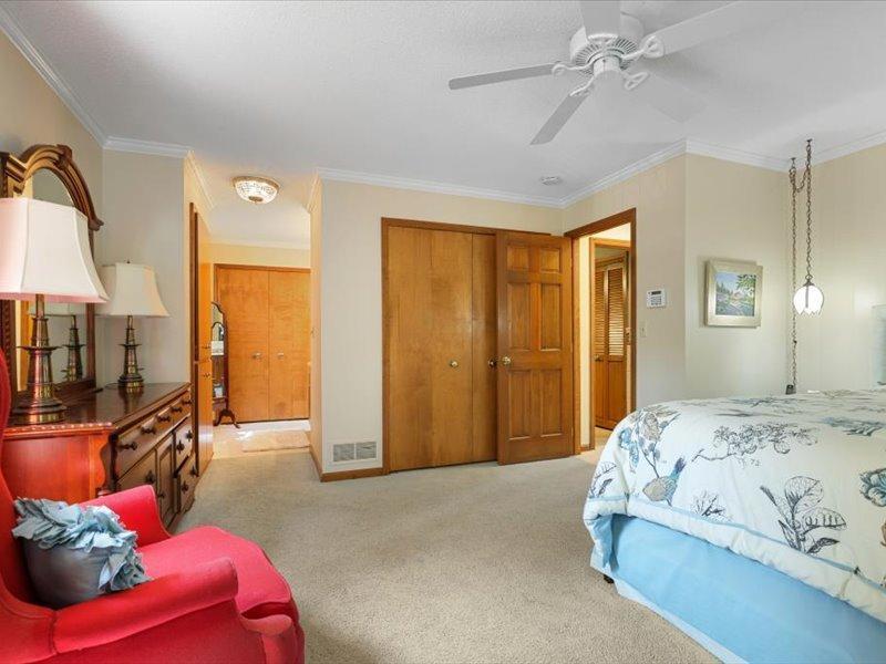 9429 Jewel Lane Court N