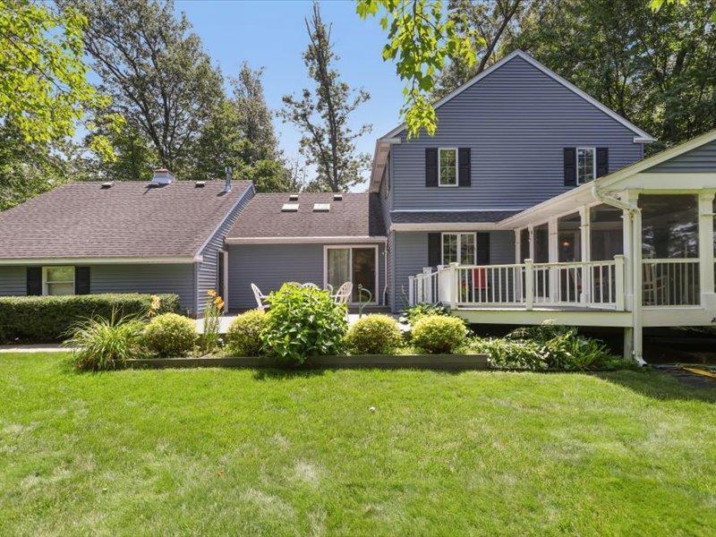 9429 Jewel Lane Court N