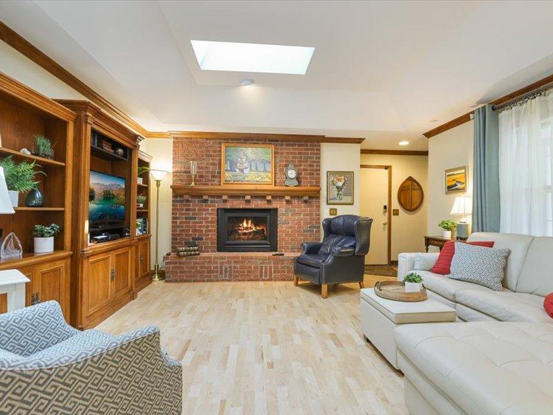 9429 Jewel Lane Court N