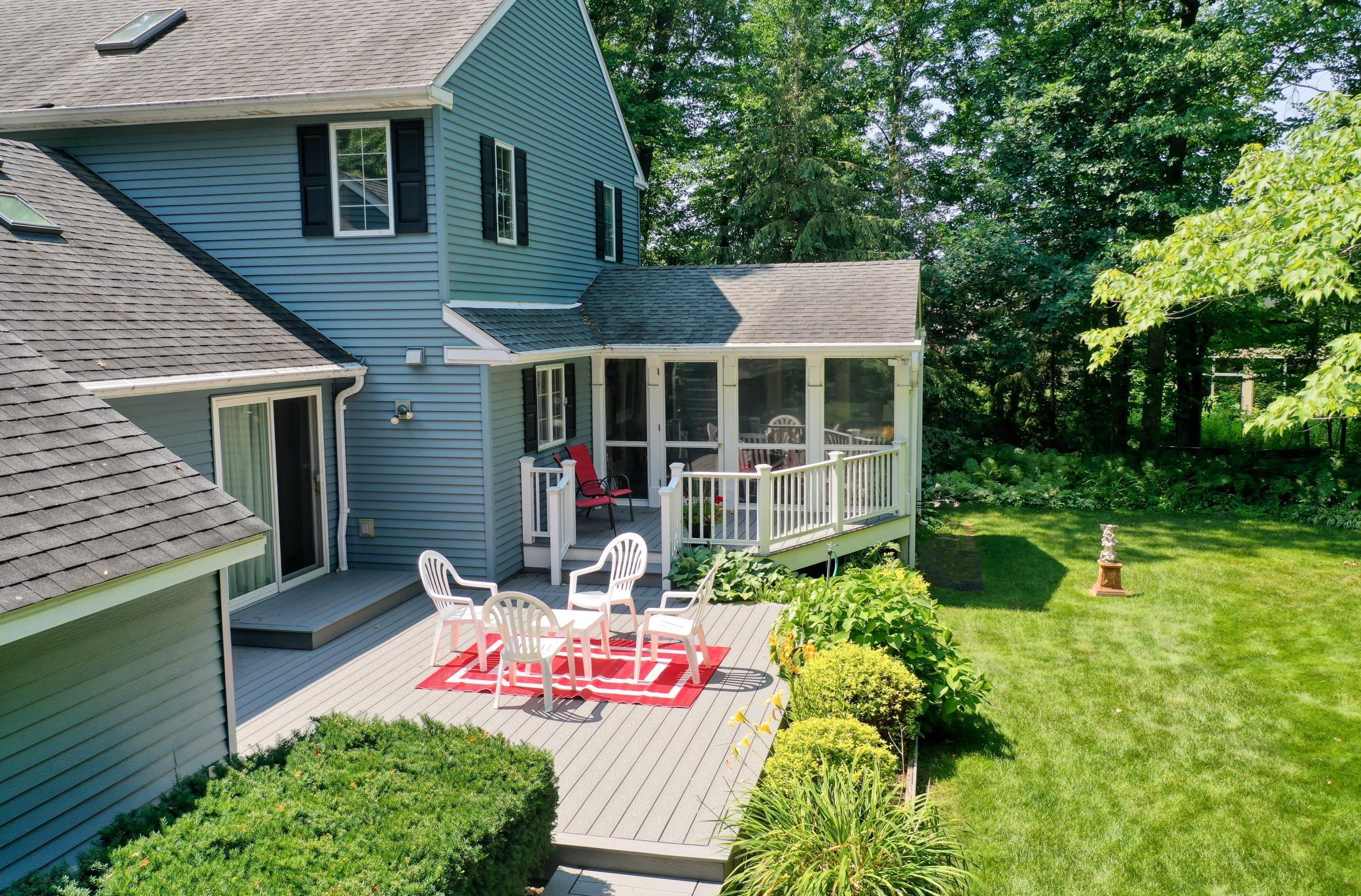 9429 Jewel Lane Court N