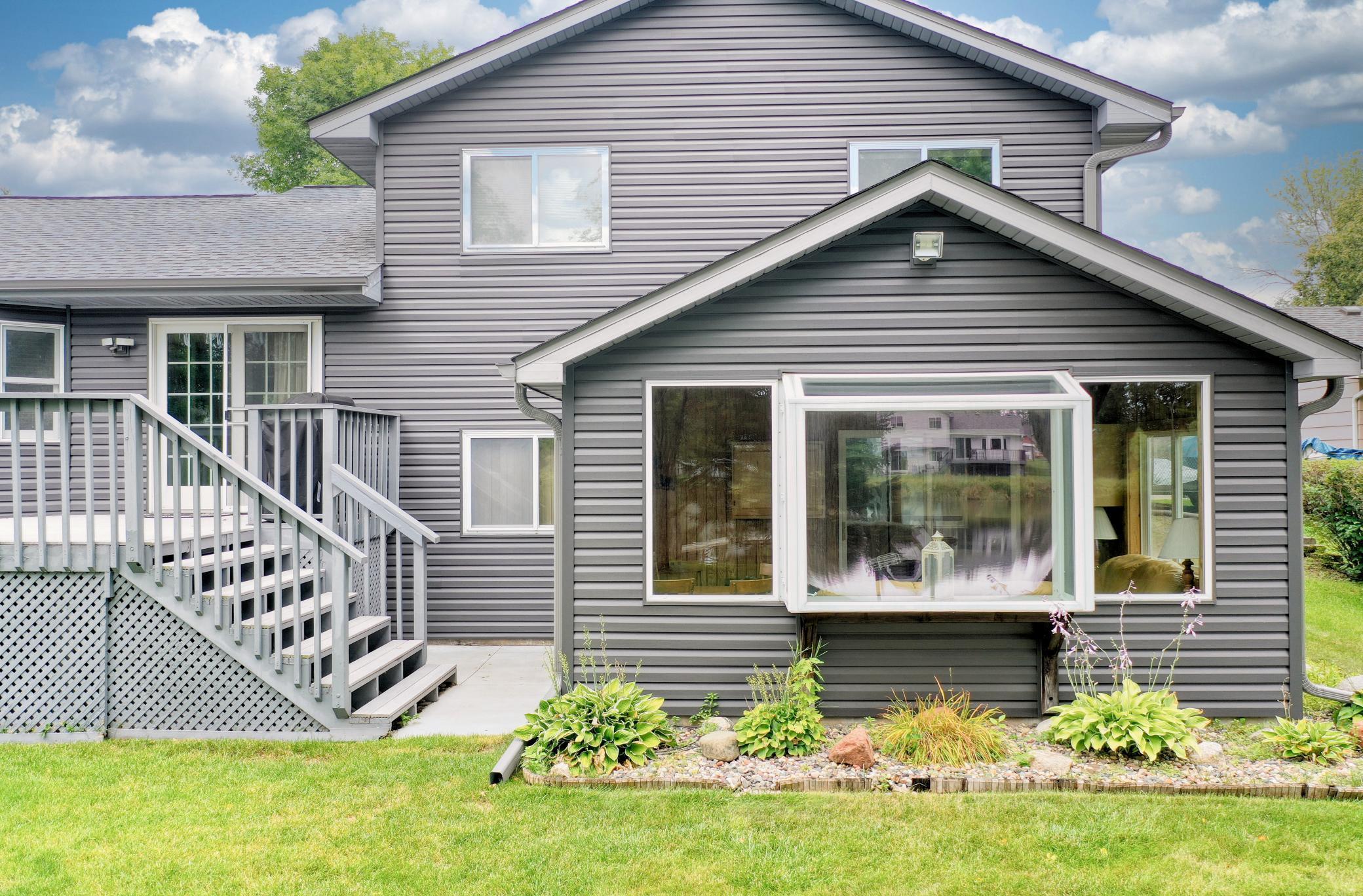 5925 Freeland Court N