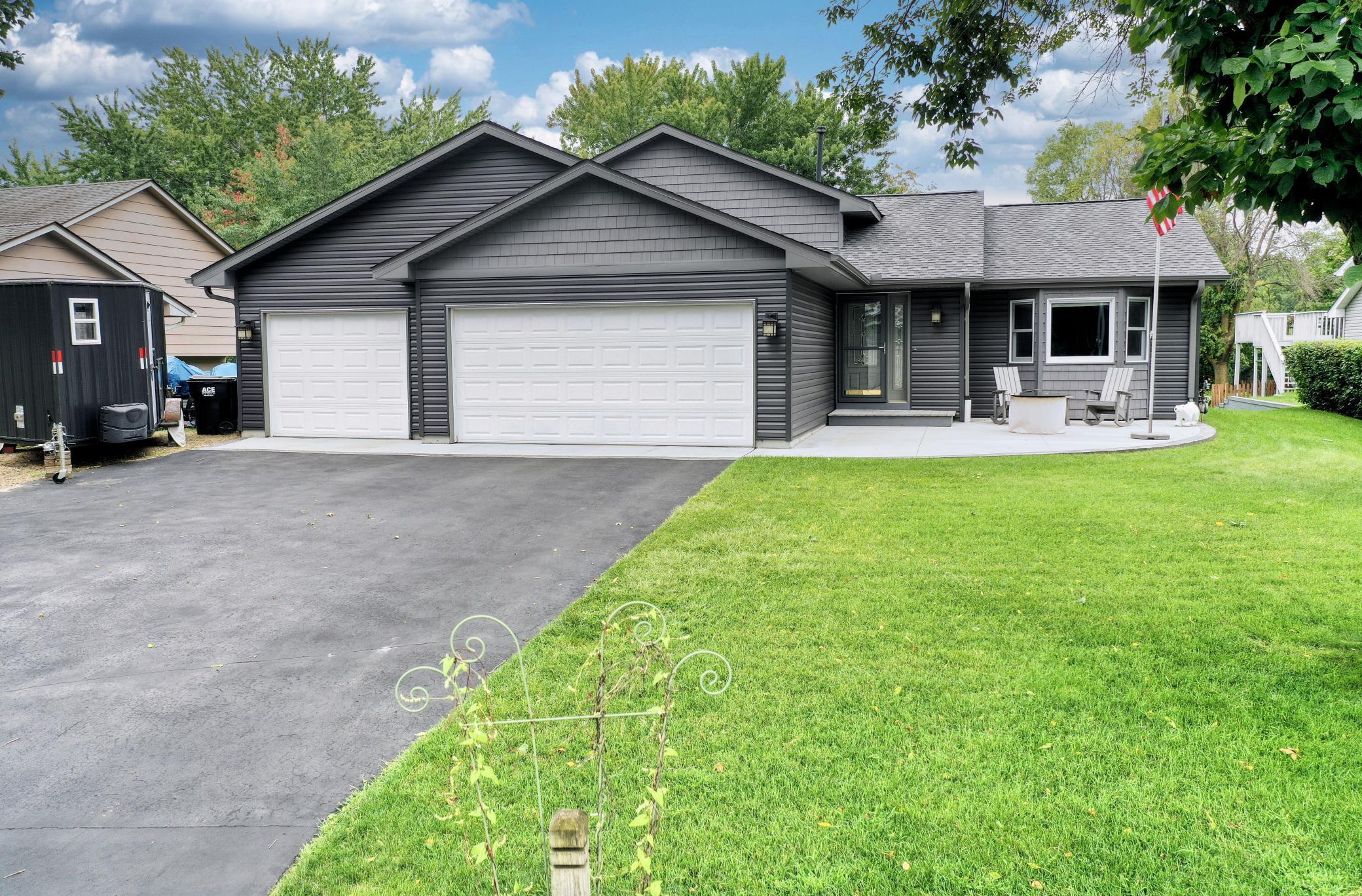 5925 Freeland Court N