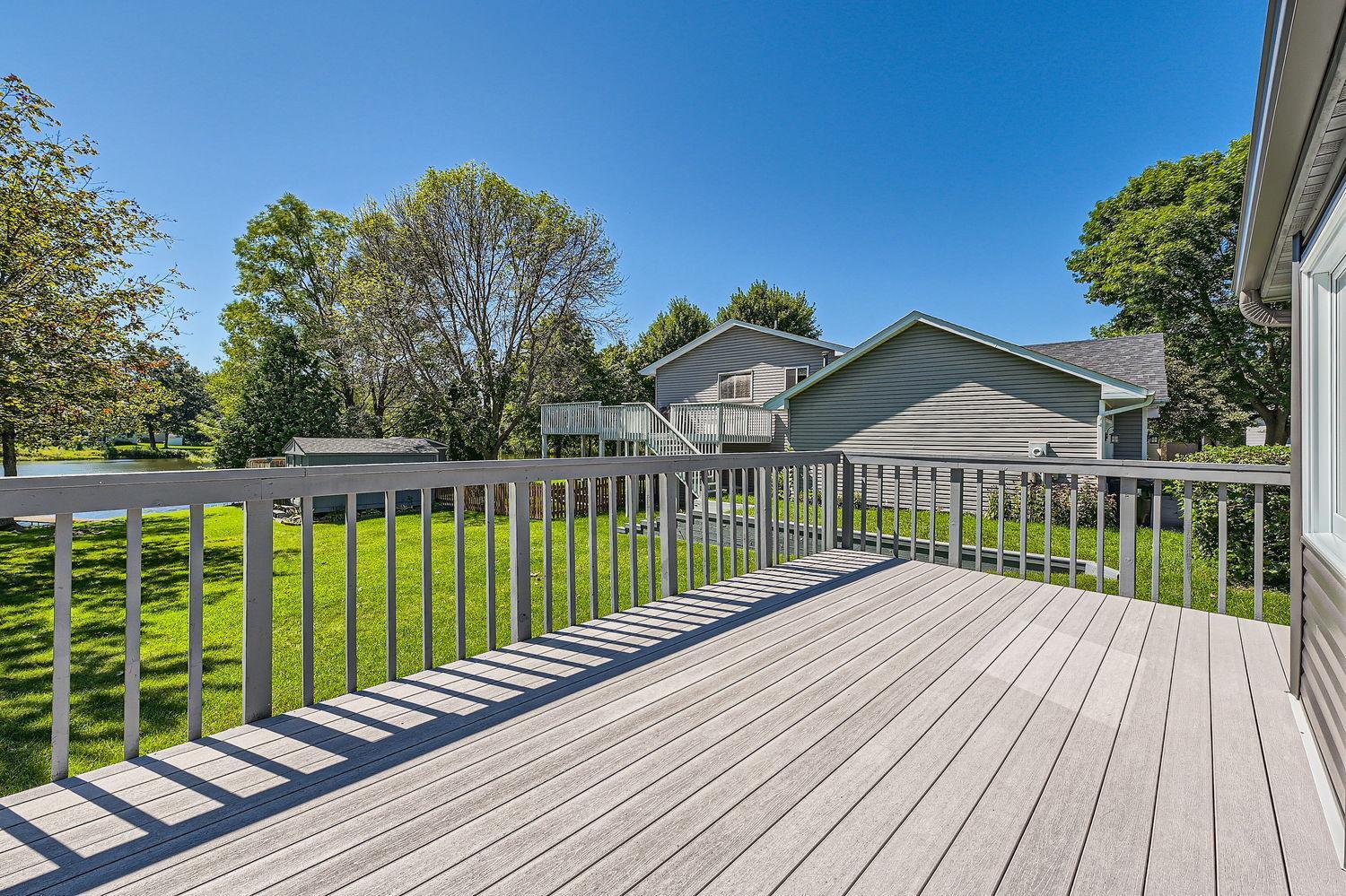 5925 Freeland Court N