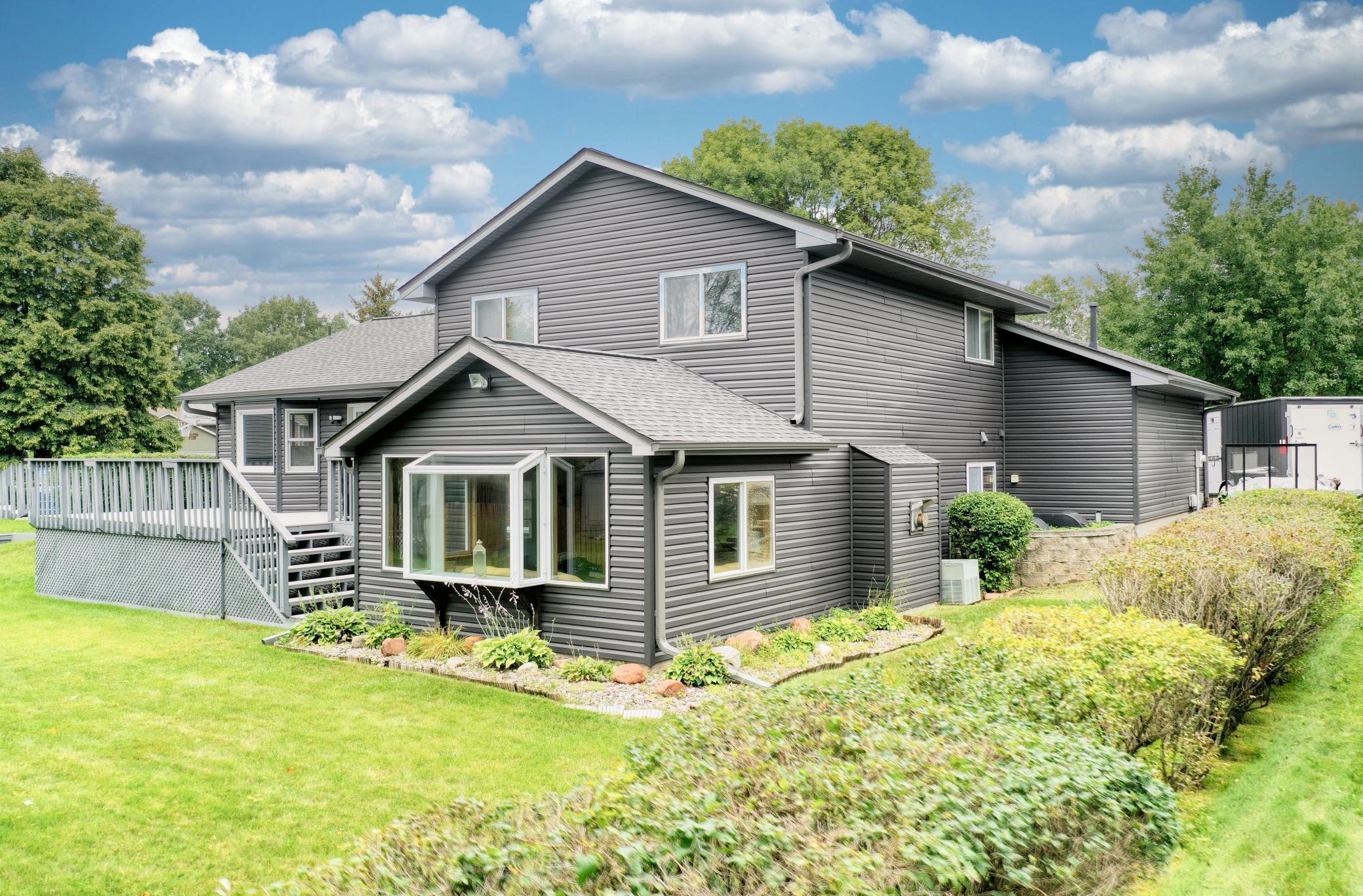 5925 Freeland Court N