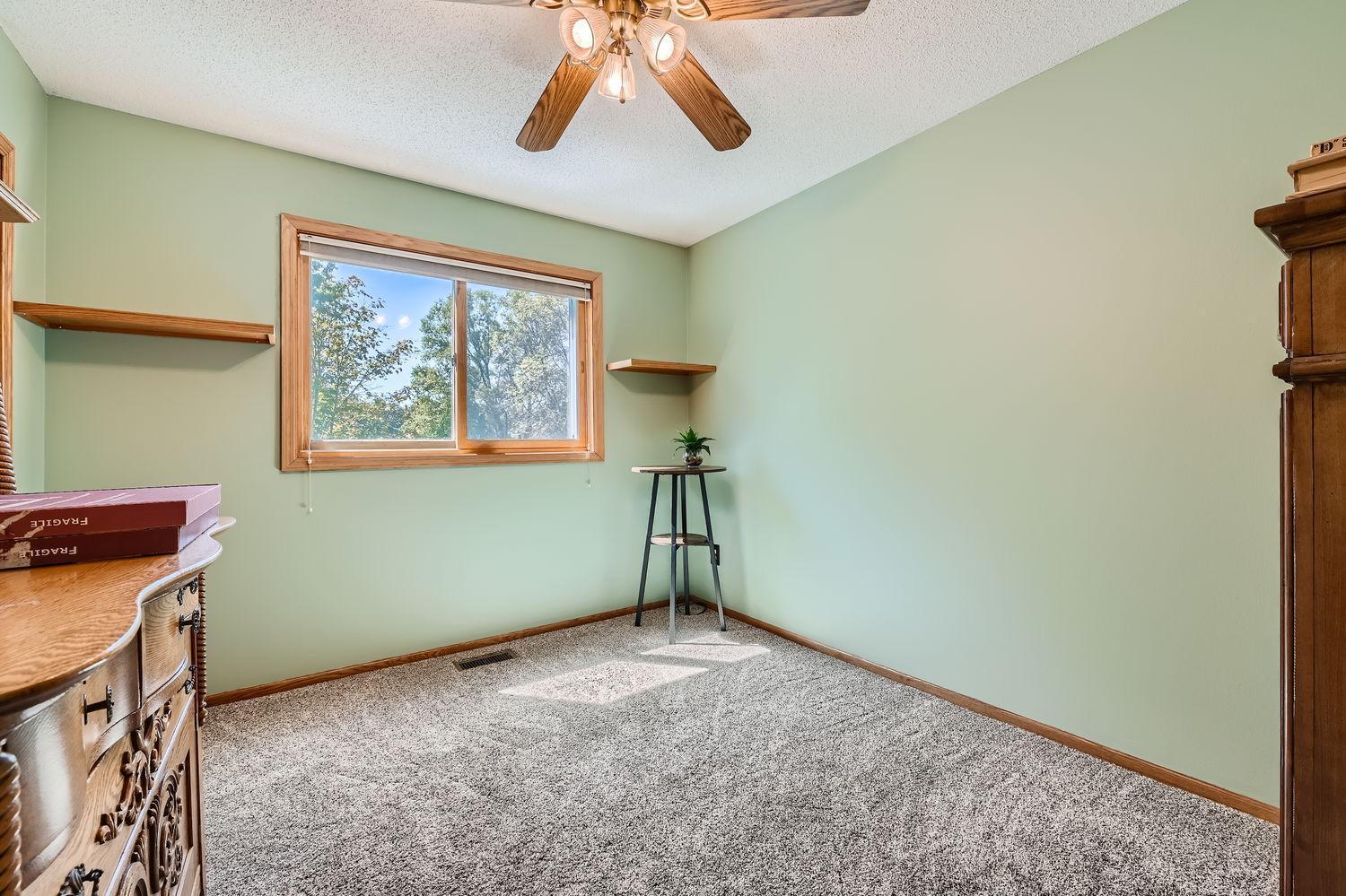 5925 Freeland Court N