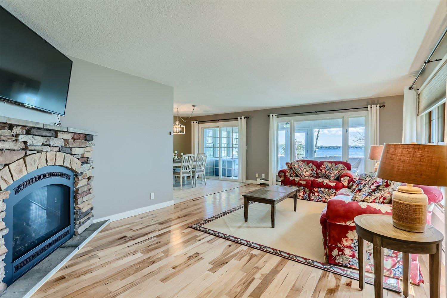 655 N Shore Drive
