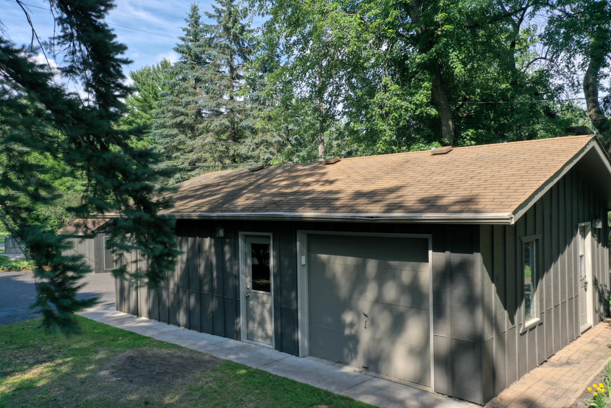 7271 N Shore Trail