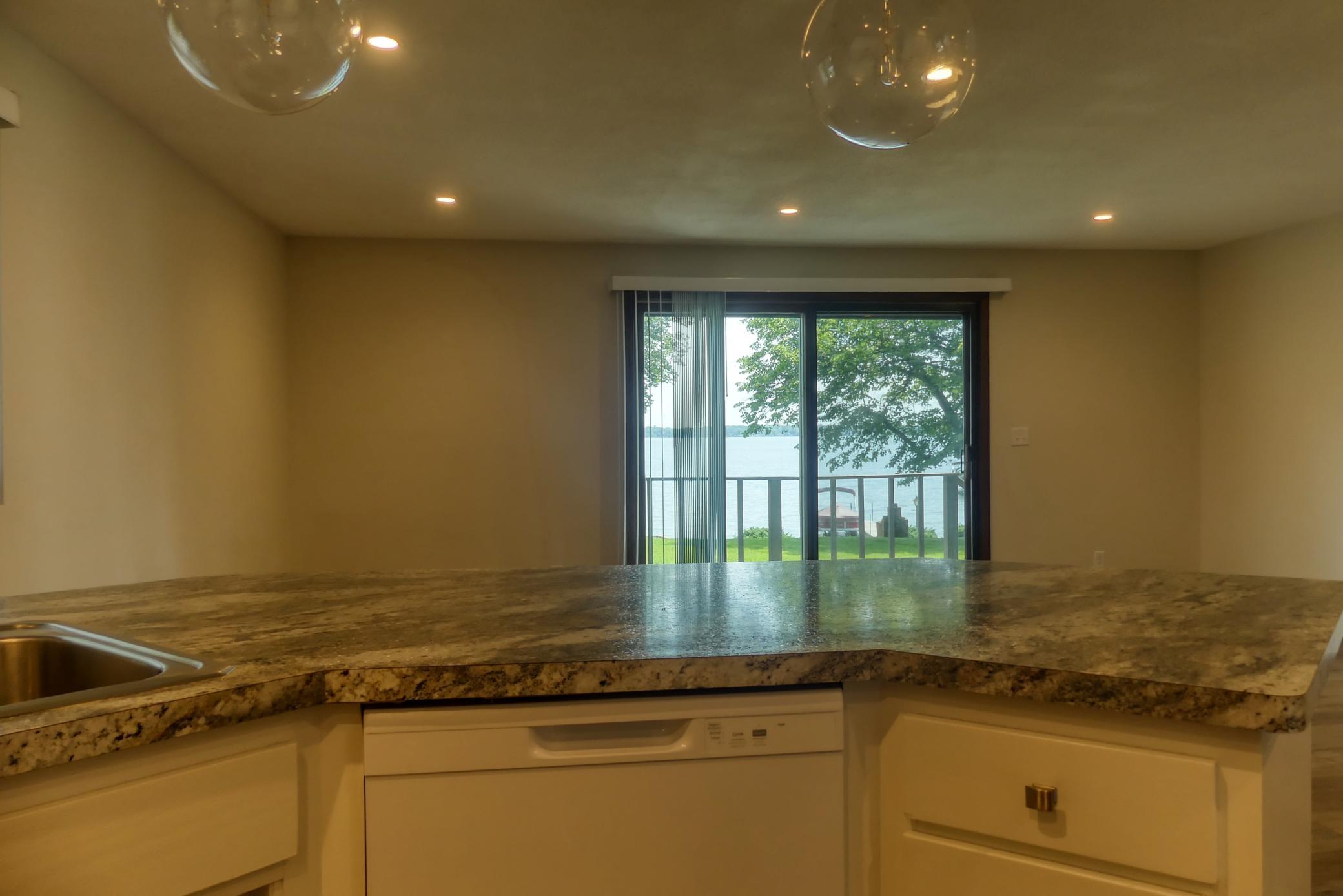7271 N Shore Trail
