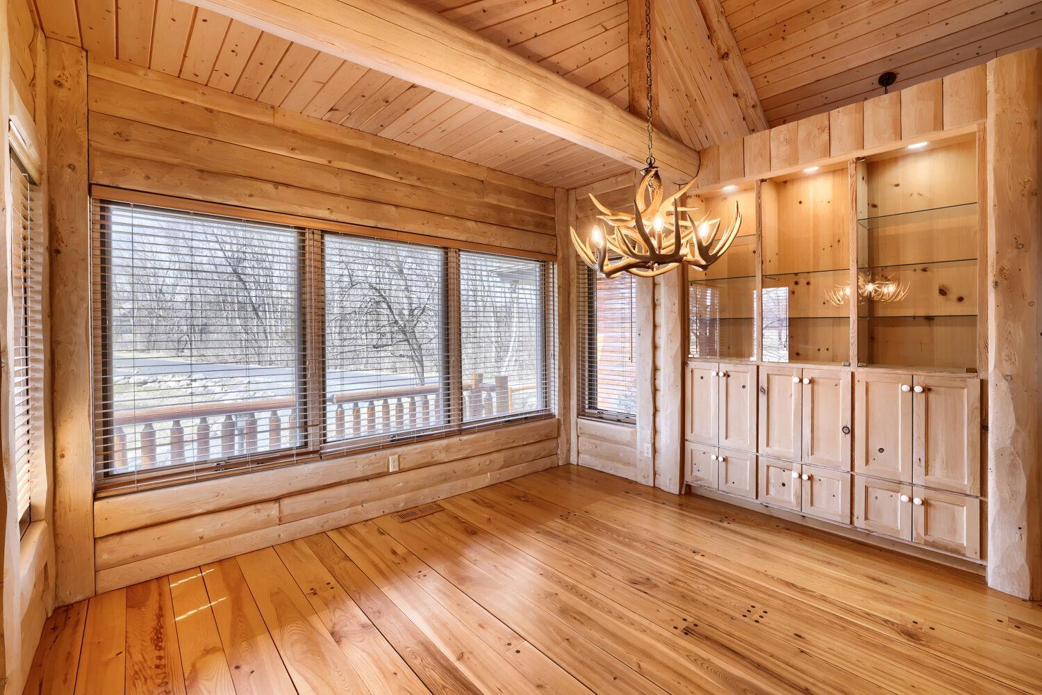 25493 W Comfort Drive