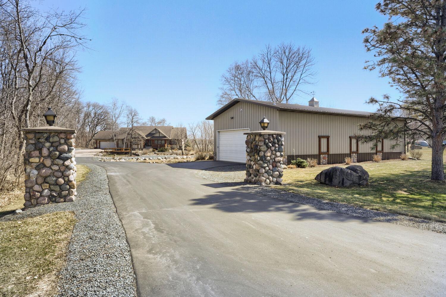 25493 W Comfort Drive