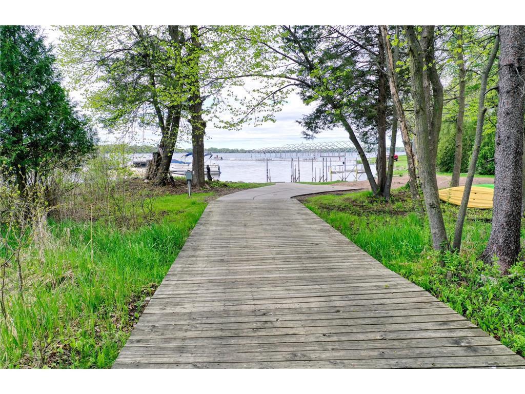 XXX Karoline Court N