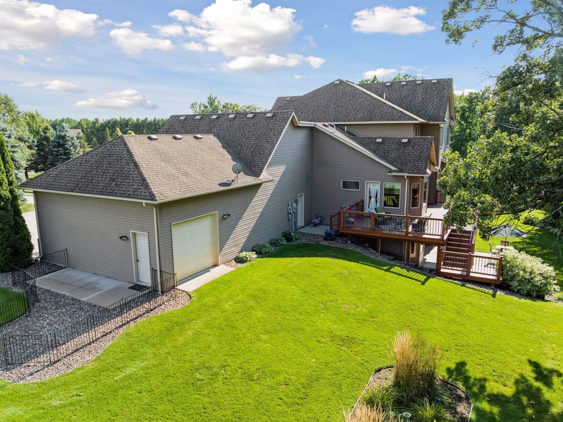 25124 Firefly Avenue