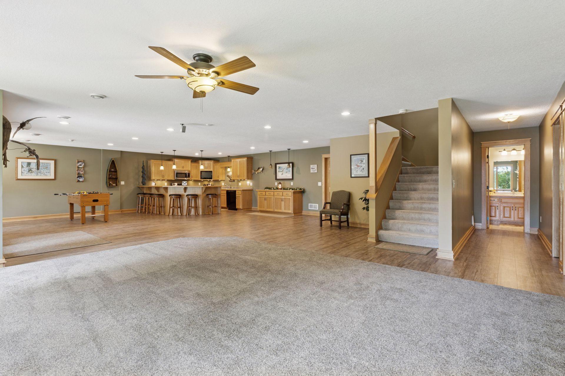 25124 Firefly Avenue