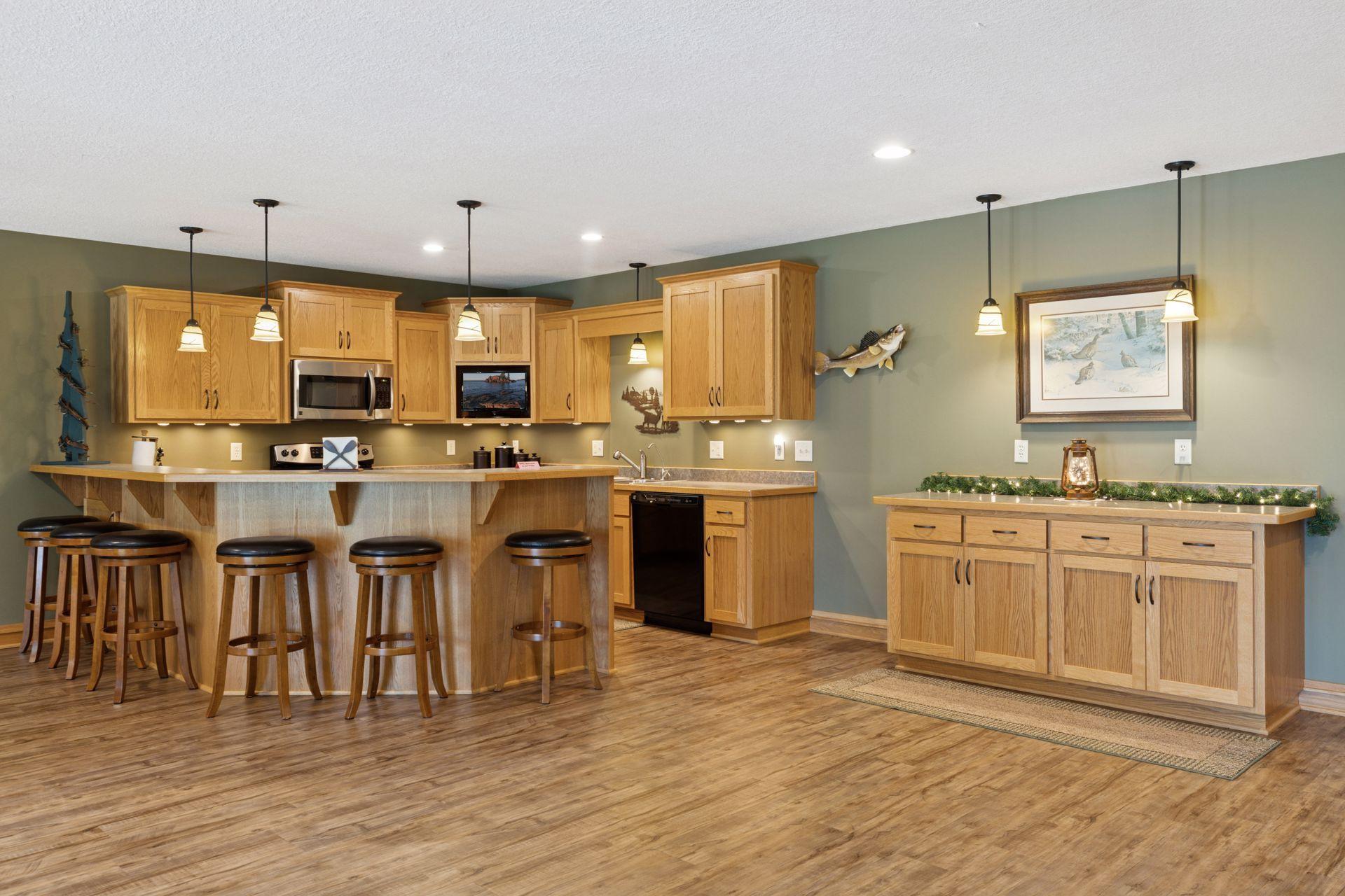 25124 Firefly Avenue