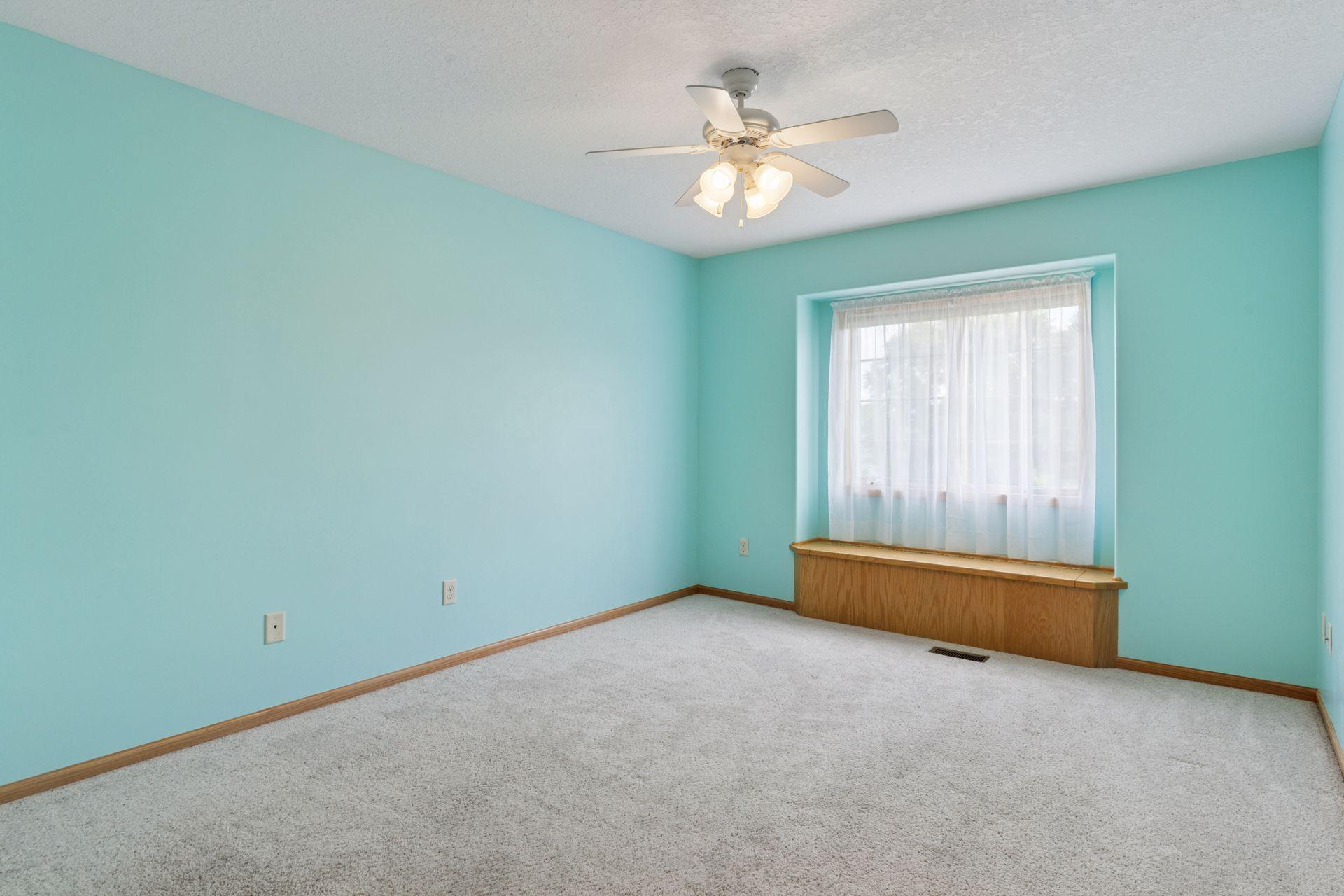 25124 Firefly Avenue